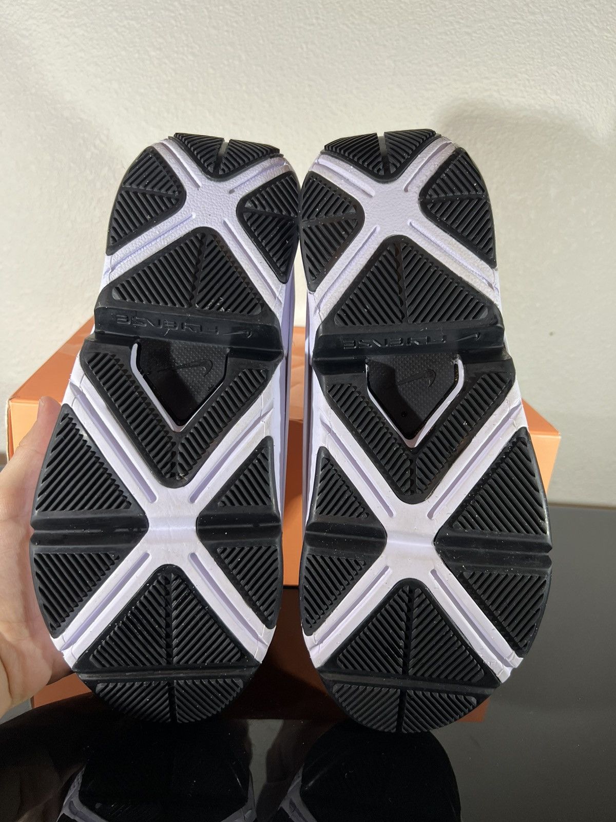 Nike Nike Go Flyease White Size US 11 / EU 44 - 4 Thumbnail