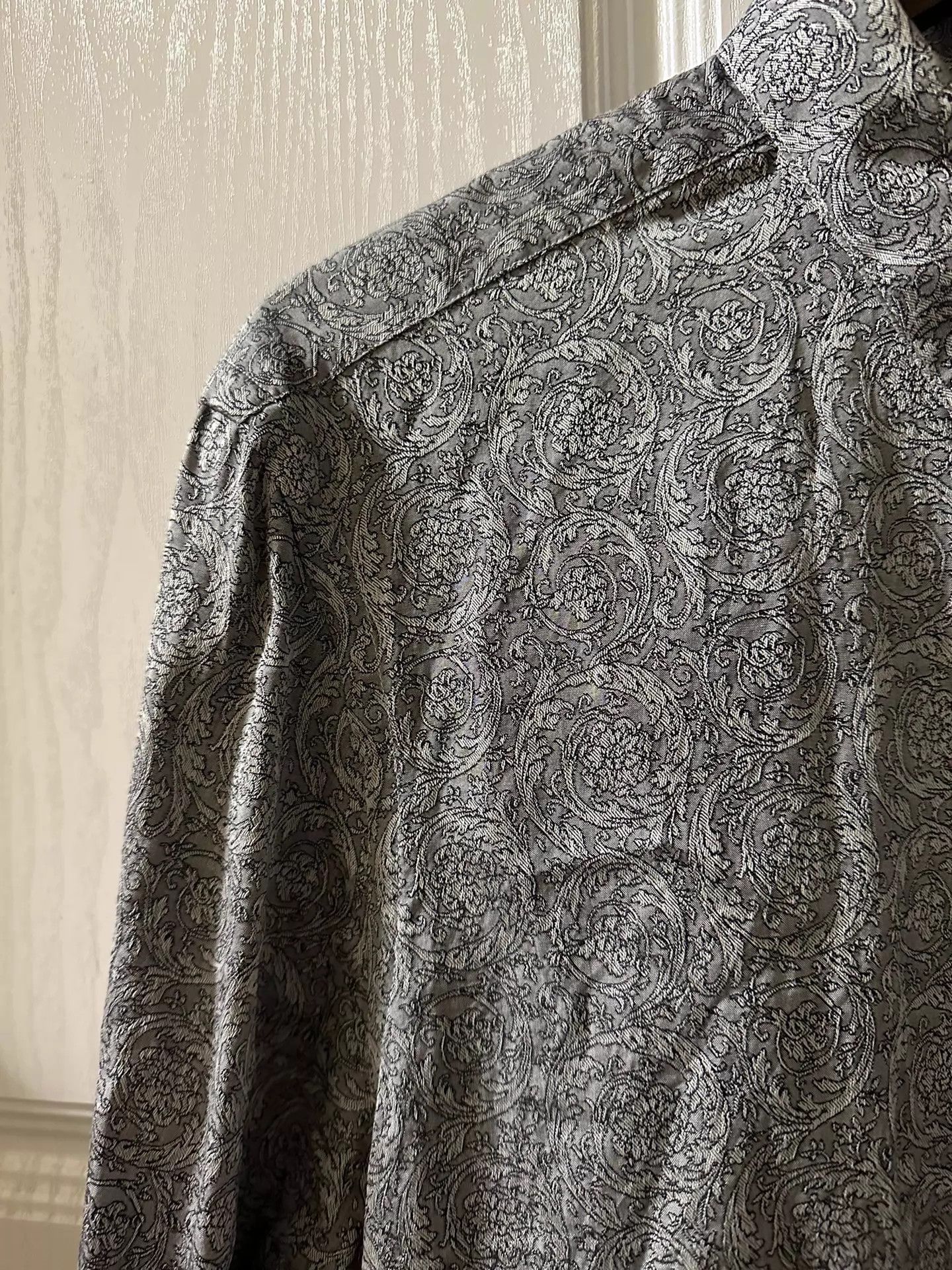 Versace Versace Limited Runway Embroidered Baroque Shirt 41L Size US L / EU 52-54 / 3 - 4 Thumbnail