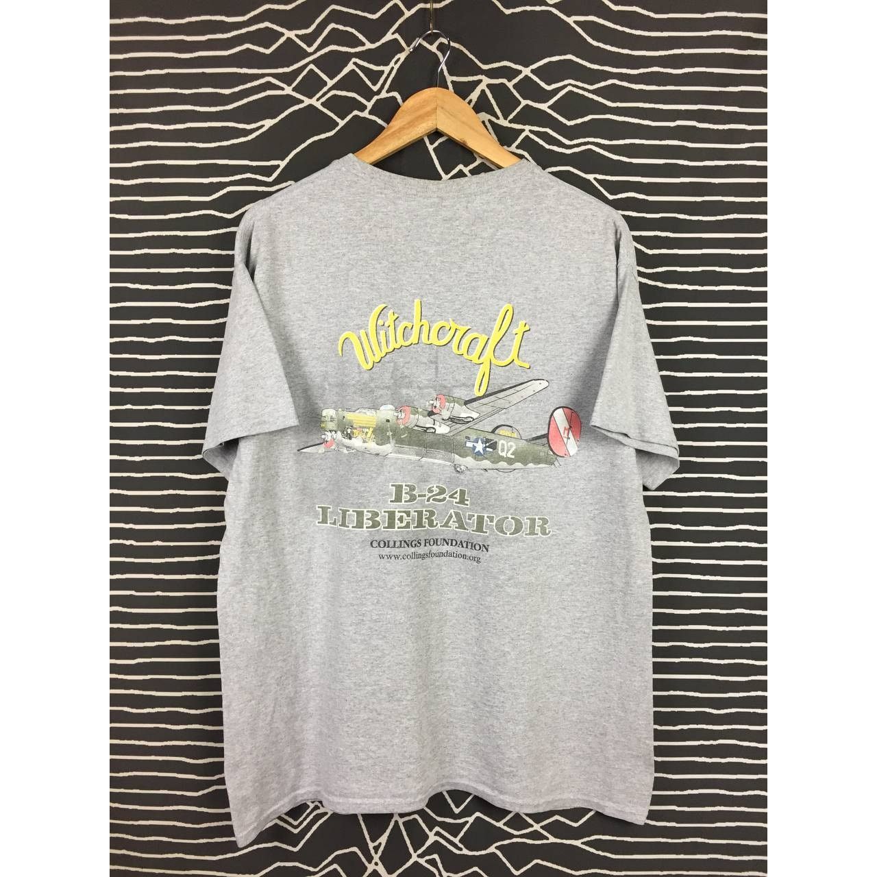 Gildan Witchcraft B-24J Liberator Heavy Bomber Aircraft Graphic Tee Size US L / EU 52-54 / 3 - 1 Thumbnail