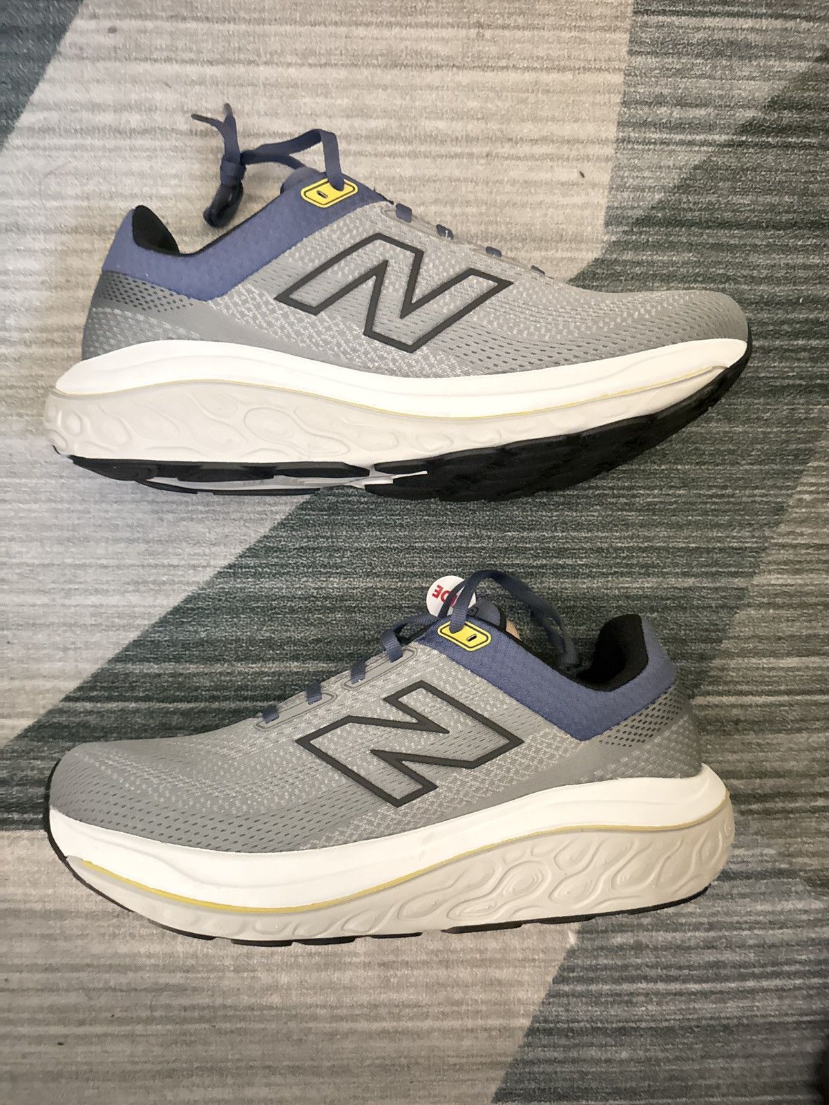 New Balance Fresh Foam X 860v 14 Size US 9.5 / EU 42-43 - 2 Thumbnail