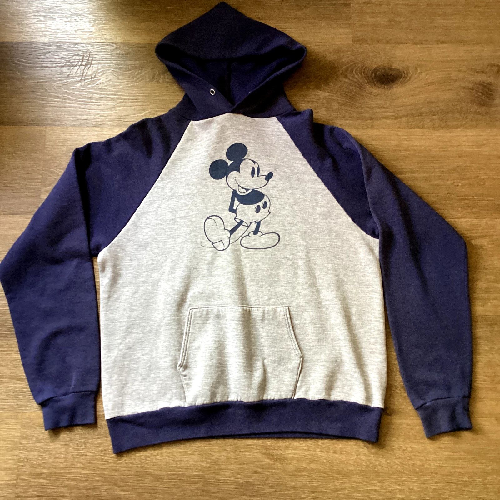 Disney Vintage 1982 Mickey Mouse Hoodie- Size XL Size XL / US 12-14 / IT 48-50 - 1 Thumbnail