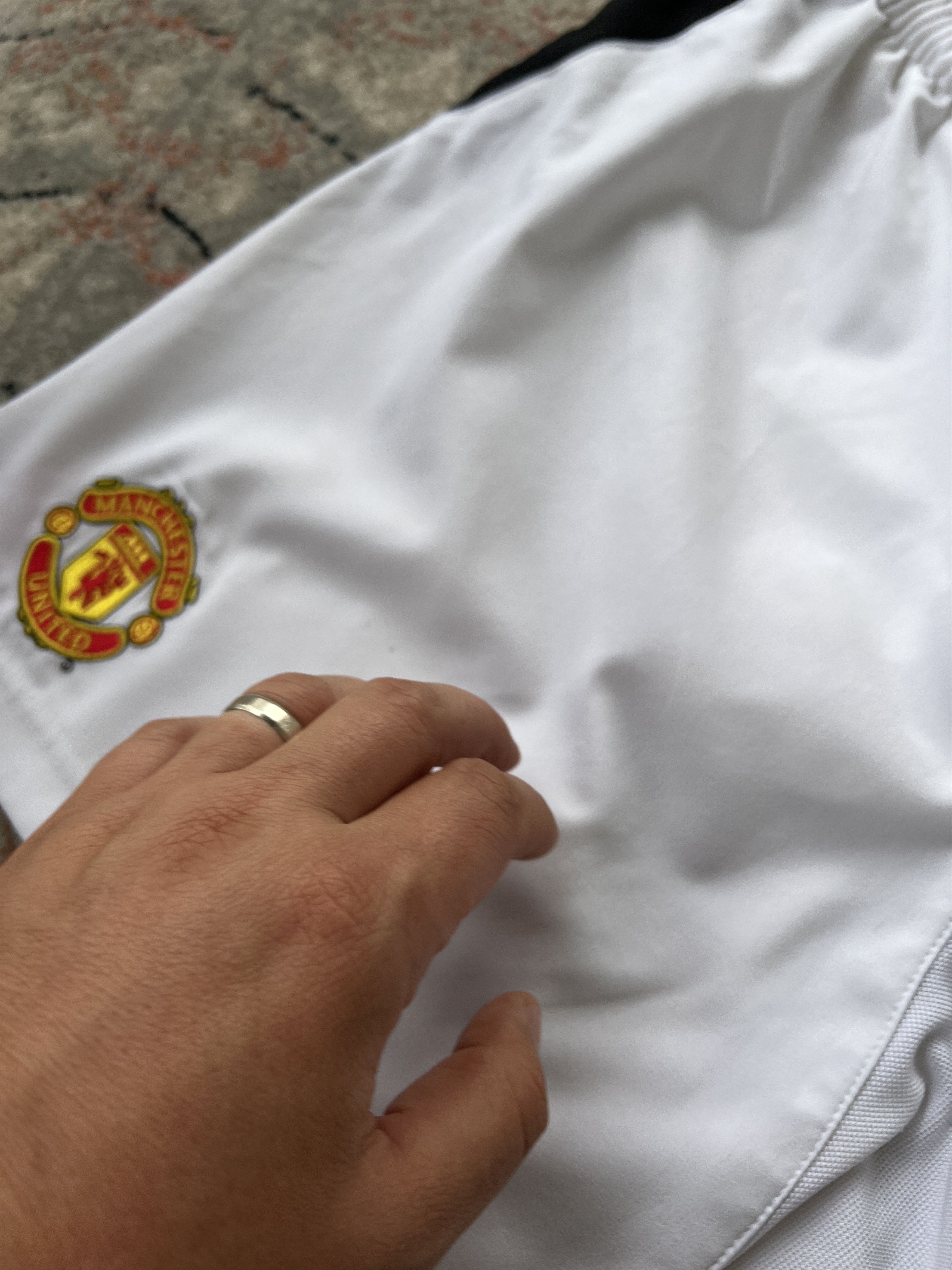 Nike Nike Vintage Manchester United Shorts Size US 32 / EU 48 - 3 Thumbnail