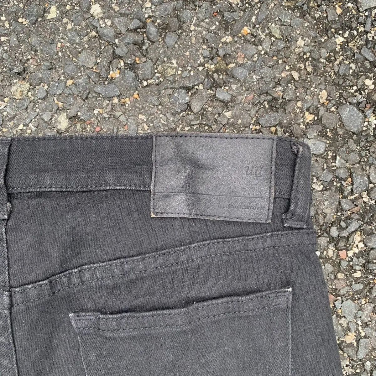 Japanese Brand × Jun Takahashi × Undercover QUICK SALE⚡️ Undercover x Uniqlo UU Black Jeans Ankle Pants Size US 28 / EU 44 - 16 Thumbnail