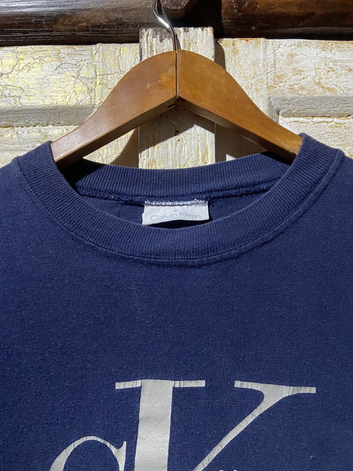 Calvin Klein × Vintage vintage Calvin Klein single stitch blue crop t shirt size M Size US M / EU 48-50 / 2 - 3 Thumbnail