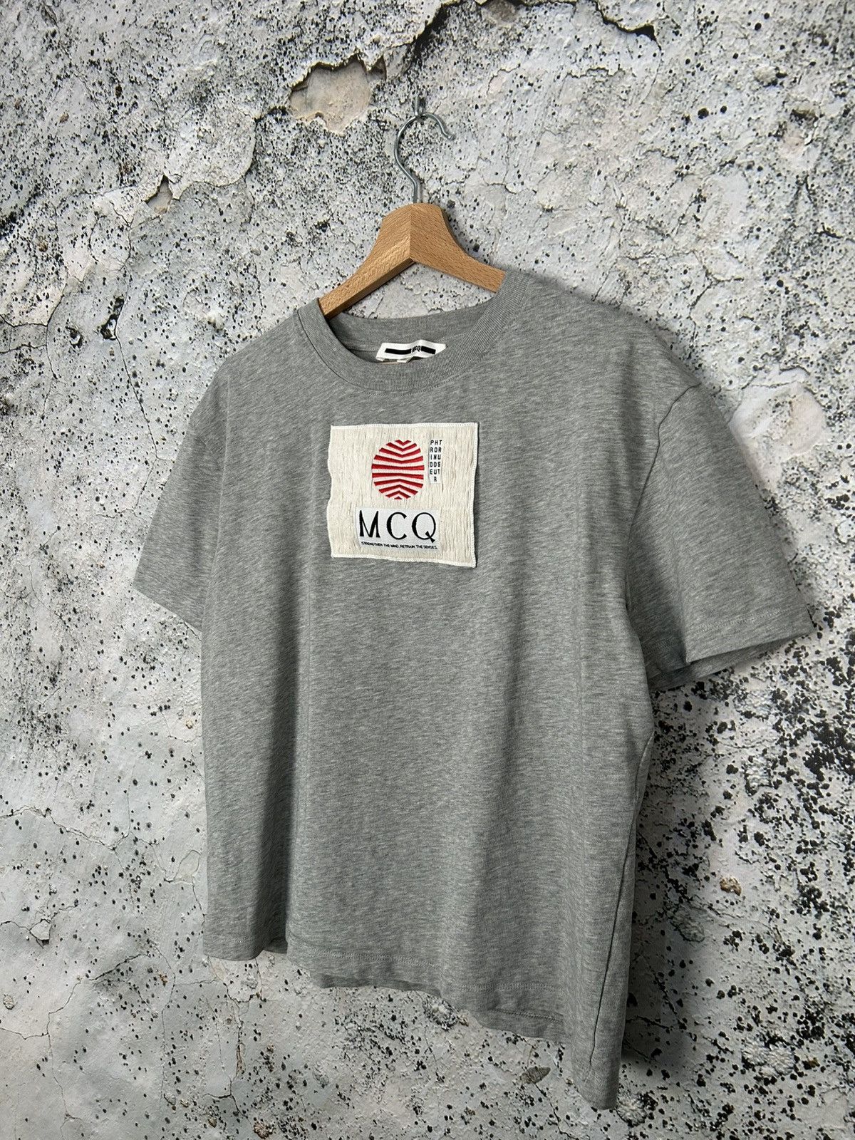 MCQ MCQ Japan Graphic Tee Avant Garde Designer Alternative Size US L / EU 52-54 / 3 - 2 Thumbnail