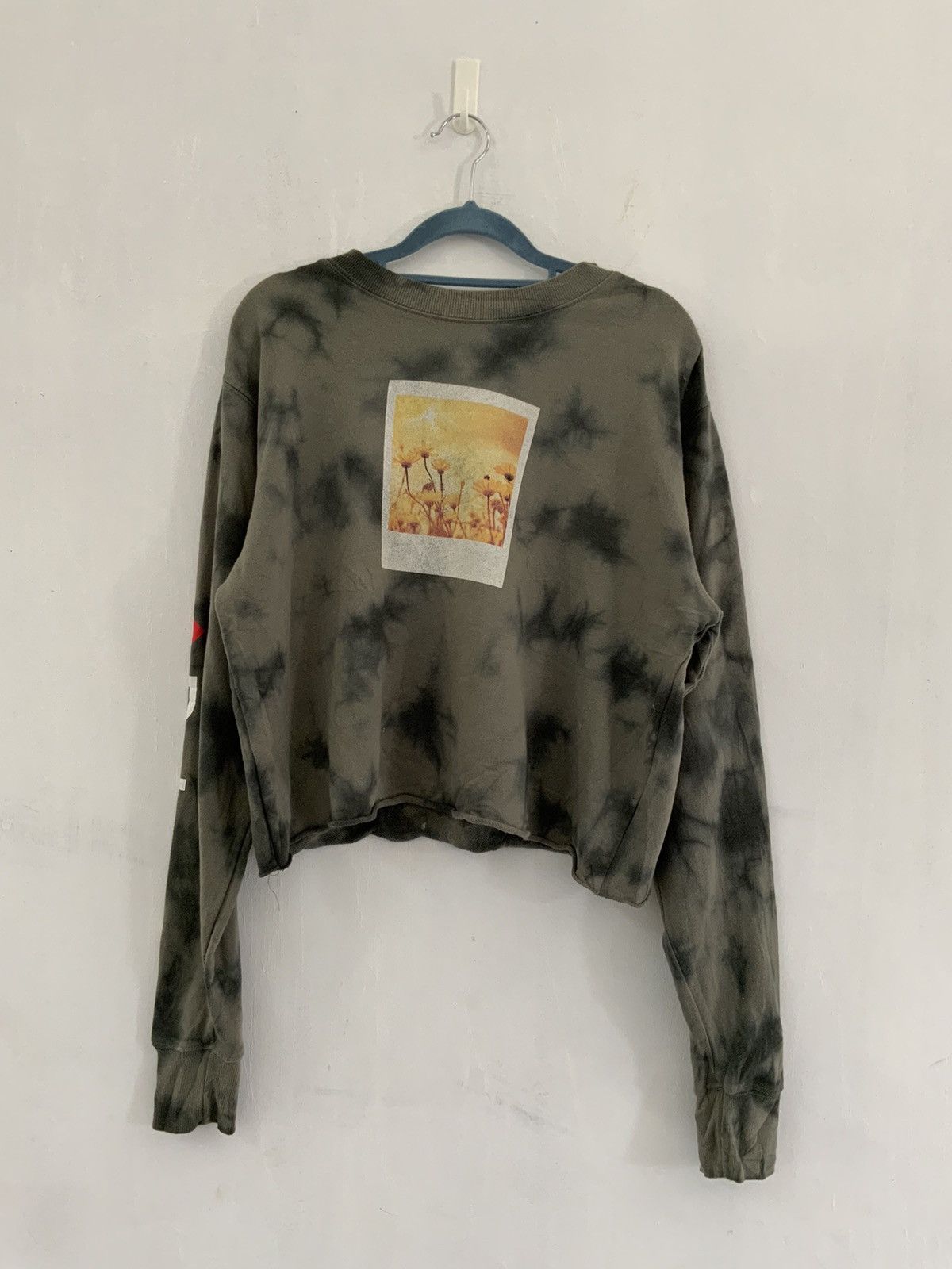 Polaroid crop top sweatshirt deals