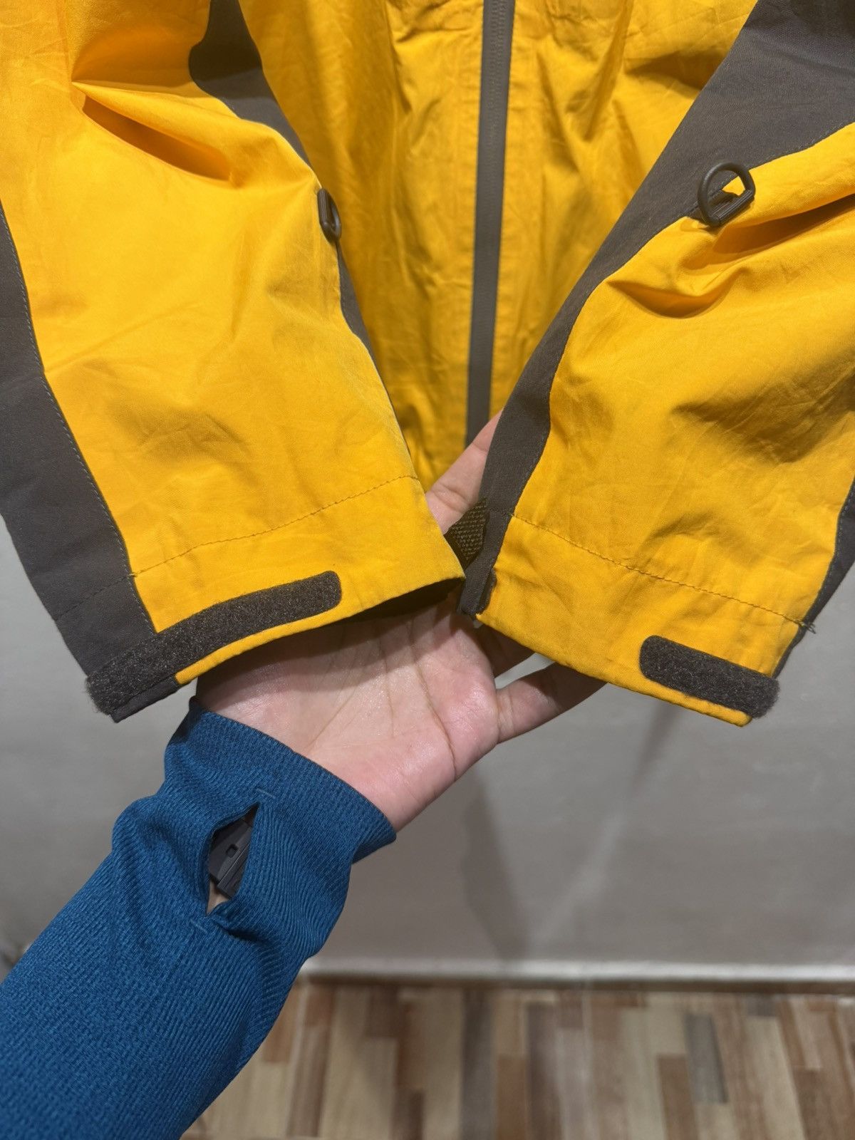 The North Face Vintage The North Face Summit Series Goretex Jacket Size US L / EU 52-54 / 3 - 14 Thumbnail