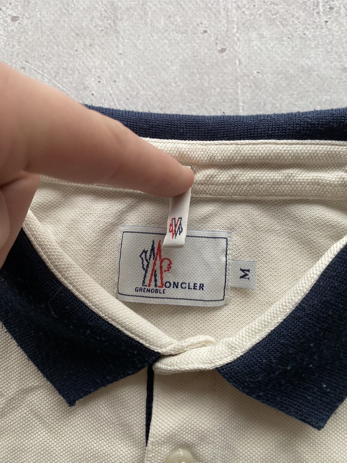 Designer Moncler Grenoble Maglia Polo Navy Beige Short Sleeve Polo Size US M / EU 48-50 / 2 - 5 Thumbnail