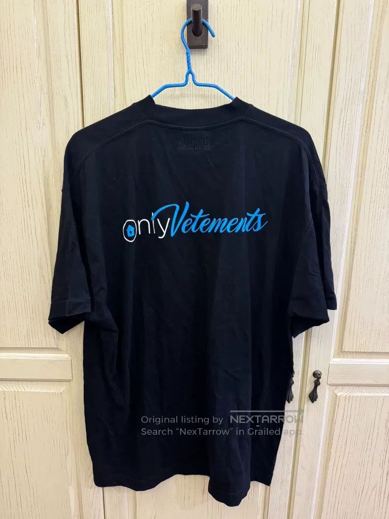 Vetements VETEMENTS Parody short-sleeve Size US S / EU 44-46 / 1 - 2 Thumbnail
