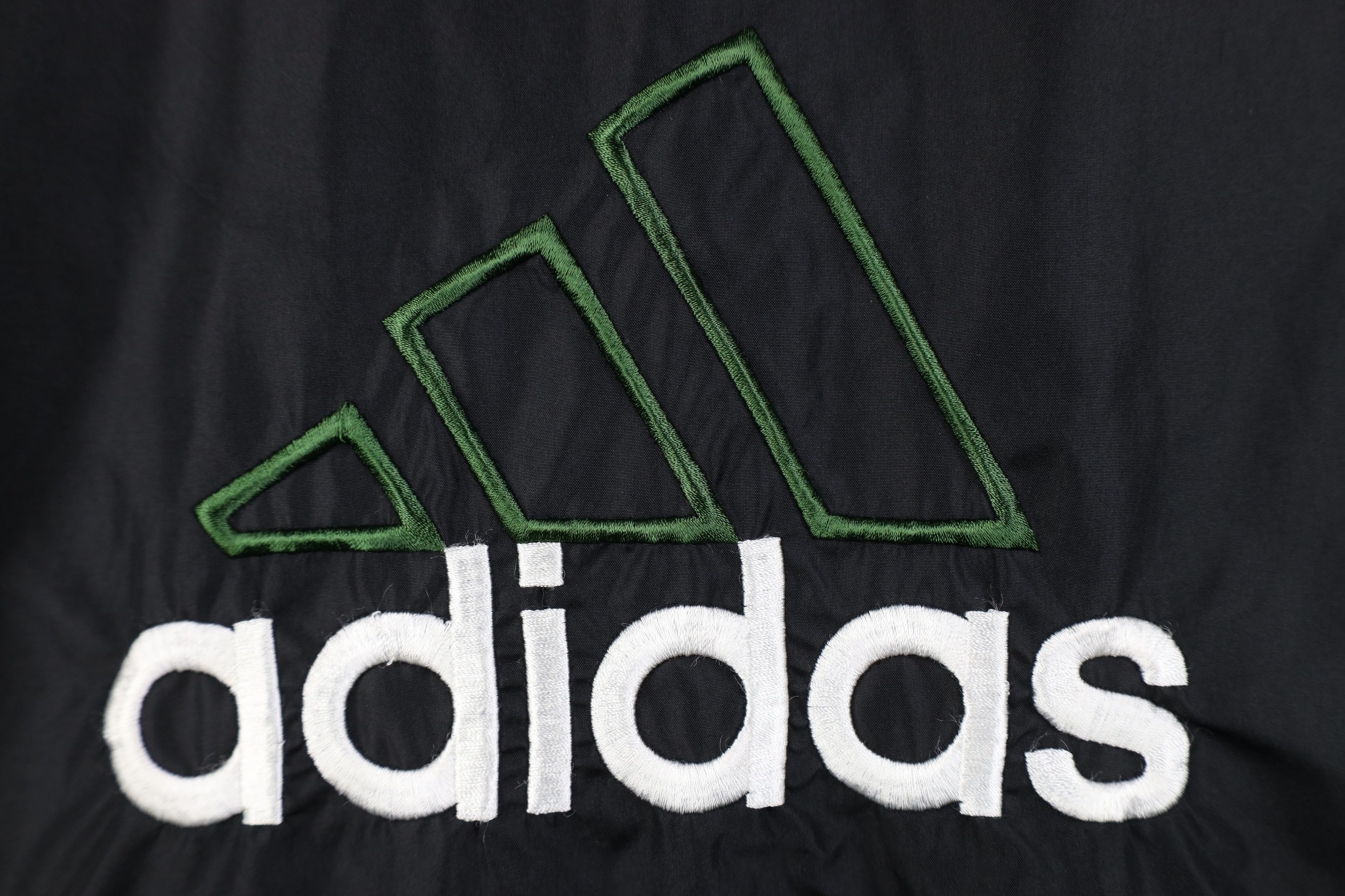 Adidas Vintage 90s Adidas Big Logo Full Zip Windbreaker Jacket Size US L / EU 52-54 / 3 - 12 Thumbnail