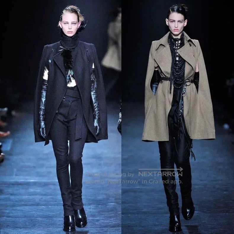 Ann Demeulemeester Ann Demeulemeester 2010 Reversible Wool Cape. Size US M / EU 48-50 / 2 - 1 Thumbnail
