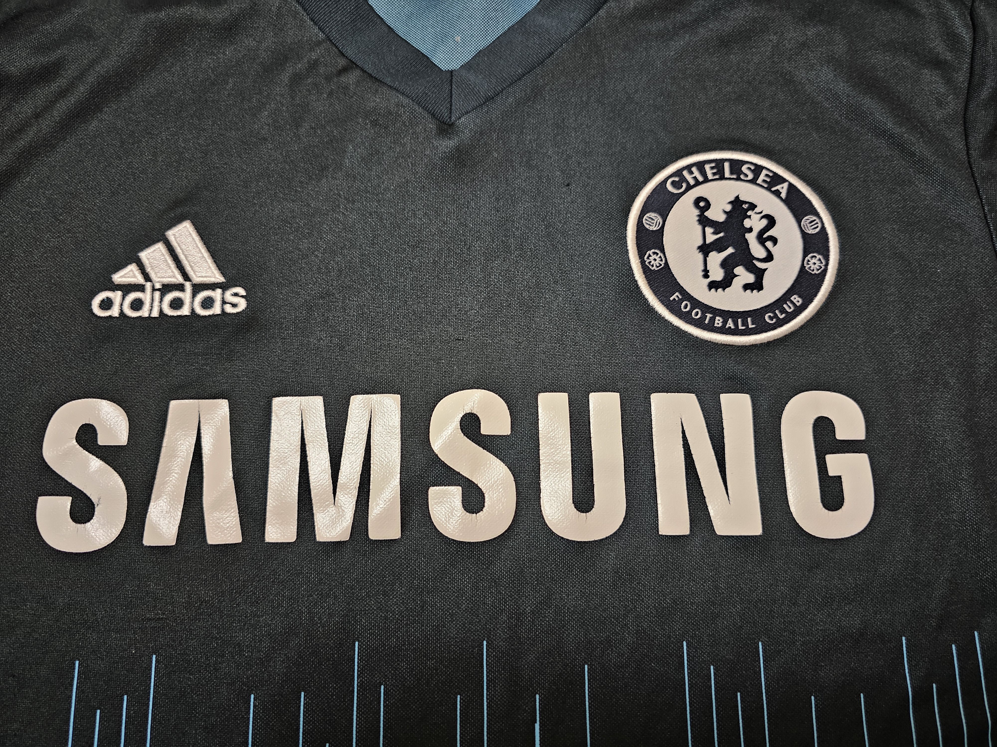 Adidas × Chelsea Soccer CHELSEA 2014 2015 THIRD FOOTBALL SHIRT SOCCER JERSEY Size US S / EU 44-46 / 1 - 3 Thumbnail