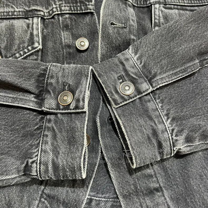Balenciaga Balenciaga size 34 Black washed to make old pleated short Size S / US 4 / IT 40 - 4 Thumbnail