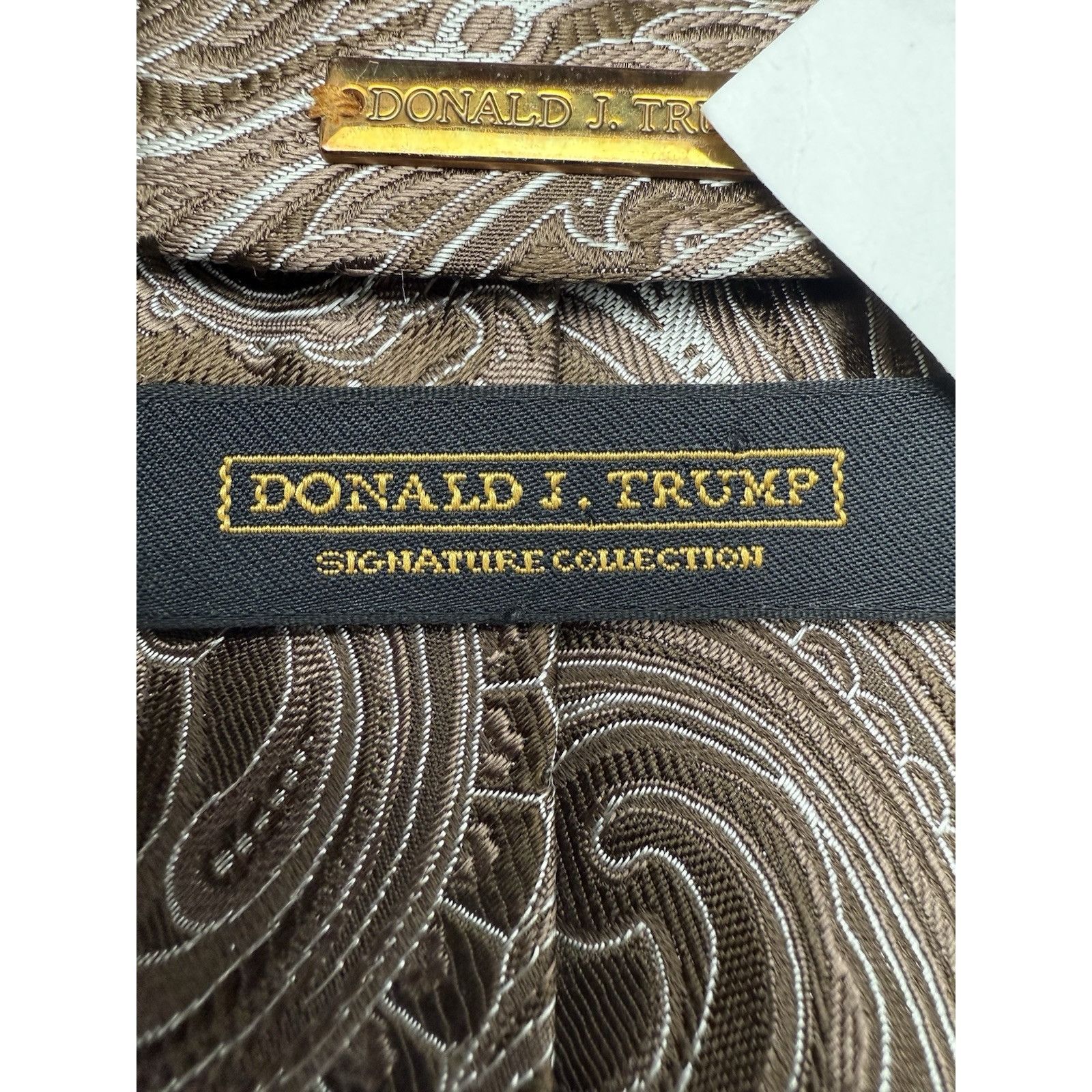 Donald Trump DONALD J TRUMP MEN'S TIE BROWN/Paisley Width: 3.5" Length: 6 Size ONE SIZE - 4 Thumbnail