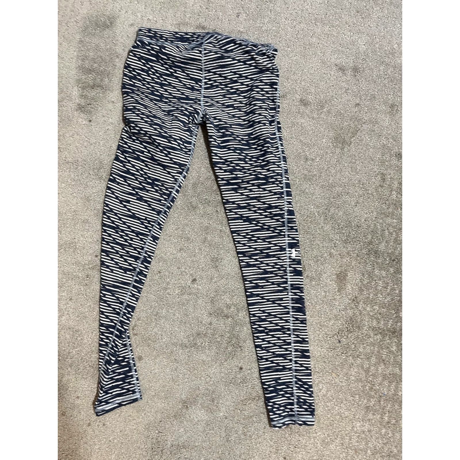Under Armour Under Armour Favorite Printed Leggings Womens Size S Size 28" / US 6 / IT 42 - 3 Thumbnail