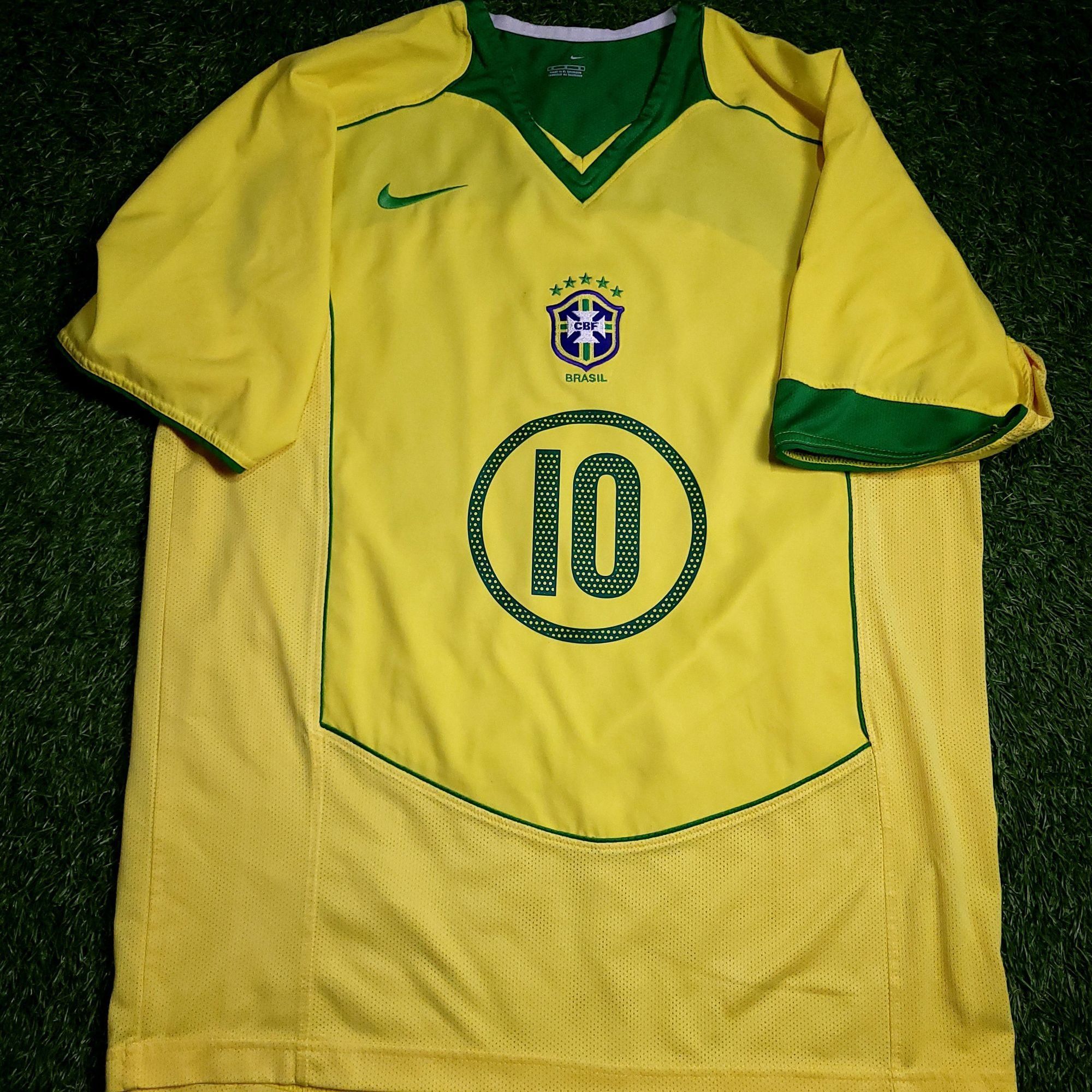 Nike Ronaldinho Brazil 2004 Soccer Jersey M Size US M / EU 48-50 / 2 - 2 Thumbnail