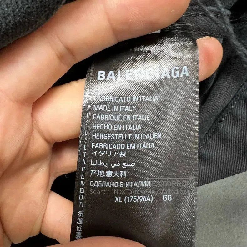 Balenciaga Balenciaga Distressed Denim Jacket XL. Size US XL / EU 56 / 4 - 6 Thumbnail