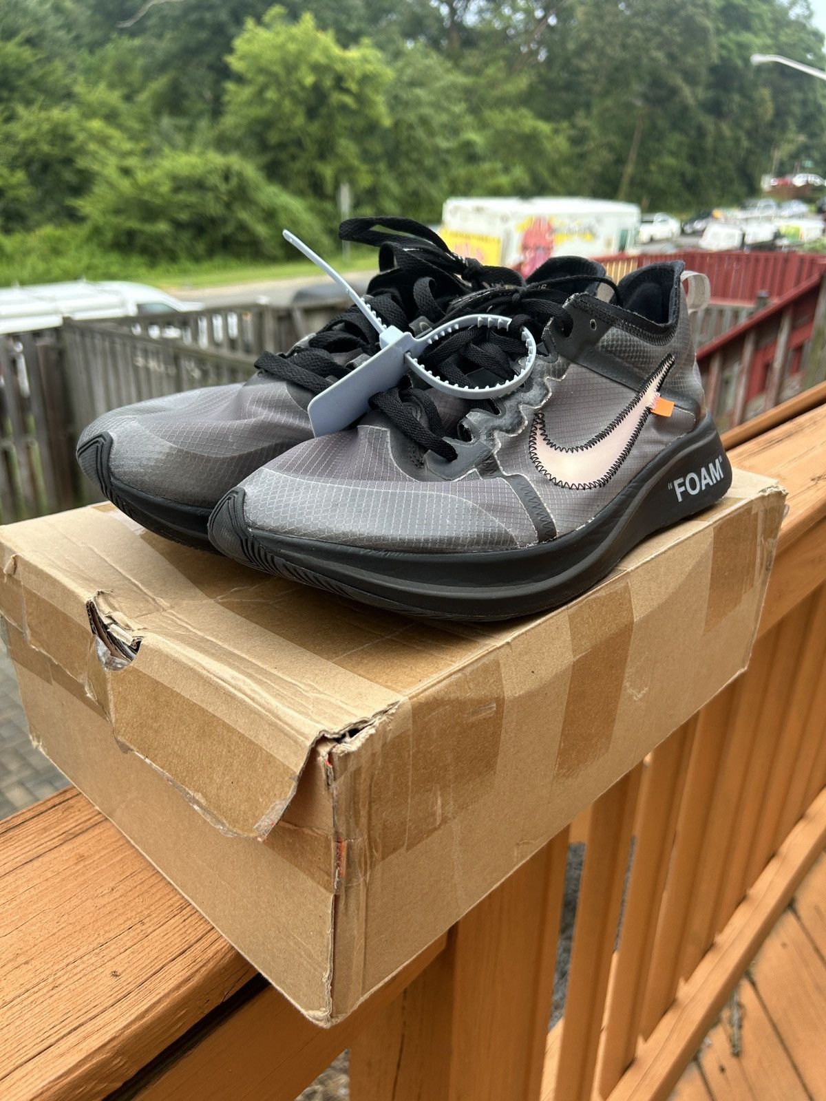 Nike × Off-White Nike Off White Zoom Fly Size US 13 / EU 46 - 2 Thumbnail