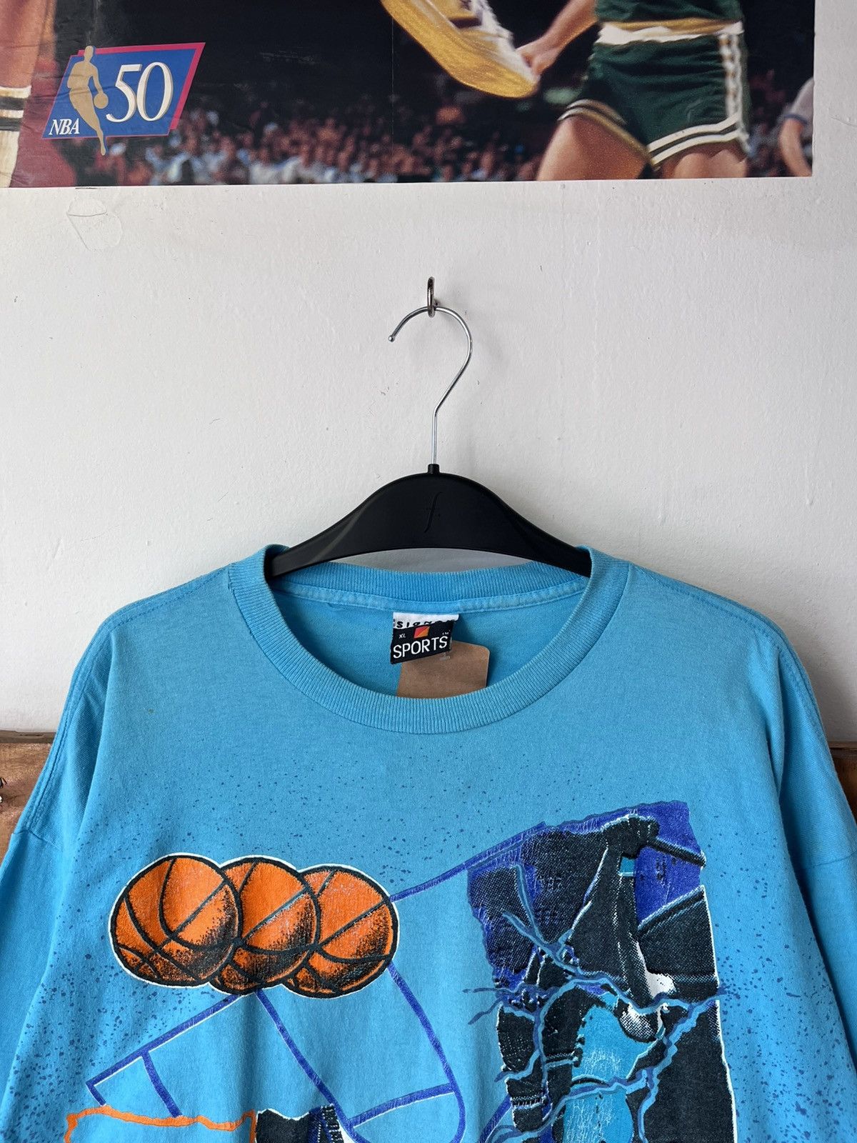 Signal Sport Vintage Charlotte aop basketball t shirt Size US XL / EU 56 / 4 - 2 Thumbnail