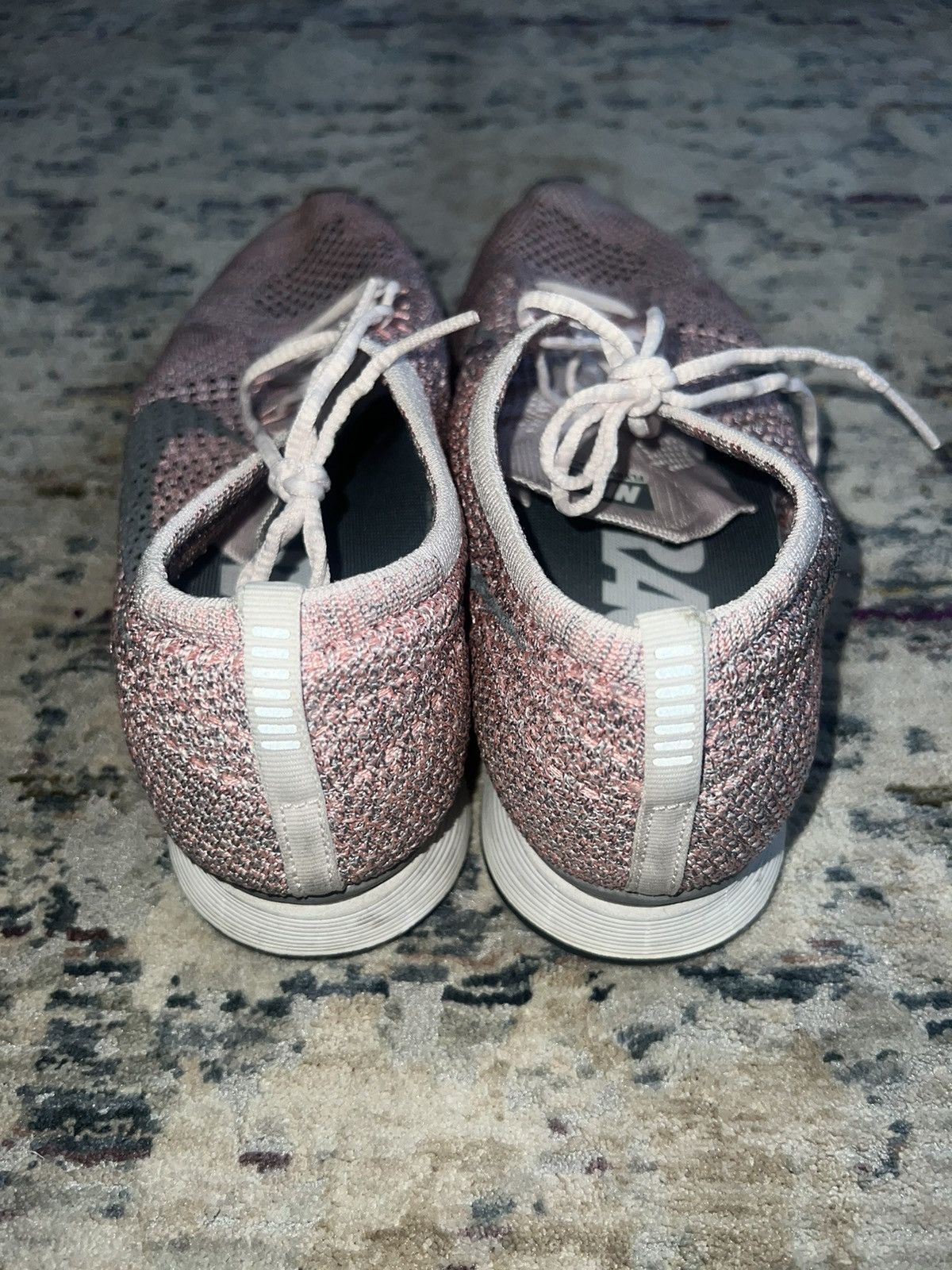 Nike 2017 Nike Flyknit Racer Strawberry Sz 9.5 Size US 9.5 / EU 42-43 - 4 Thumbnail