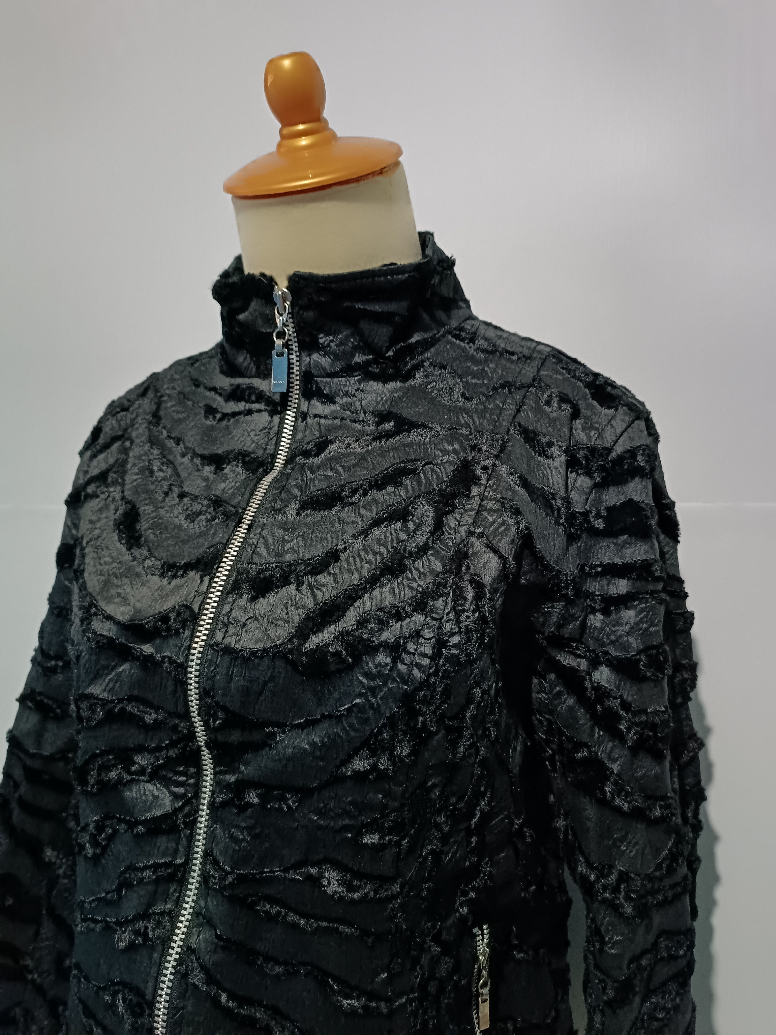 Japanese Brand Moga Women's Black Velvet Jacket Size M / US 6-8 / IT 42-44 - 2 Thumbnail