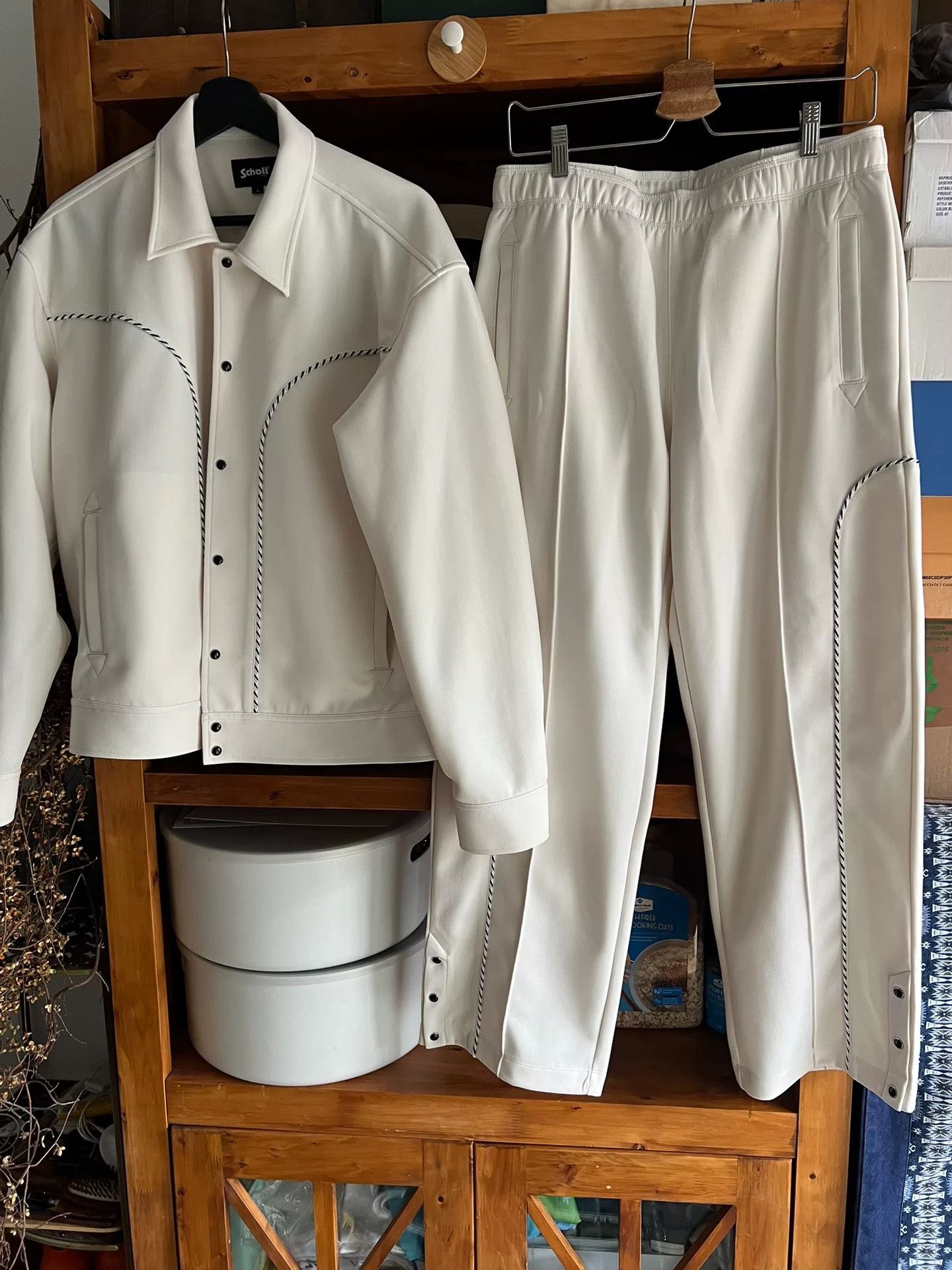 Schott Schott Retro Casual Set in Light Beige Size US L / EU 52-54 / 3 - 1 Thumbnail