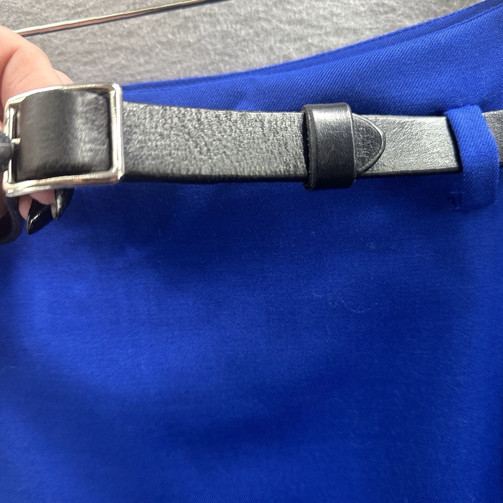 Vintage Yigal Azrouel Skirt Womens 4 Blue Black Leather Belt Business Trim Quiet Luxury Size 27" / US 4 / IT 40 - 6 Thumbnail