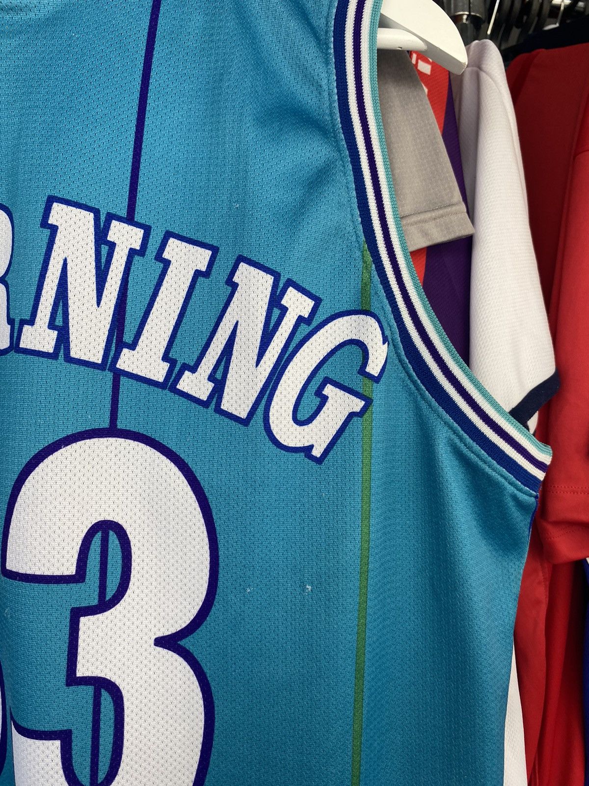 Champion VINTAGE CHARLOTTE HORNETS NBA BASKETBALL JERSEY #33 MOURNING Size US XL / EU 56 / 4 - 12 Thumbnail