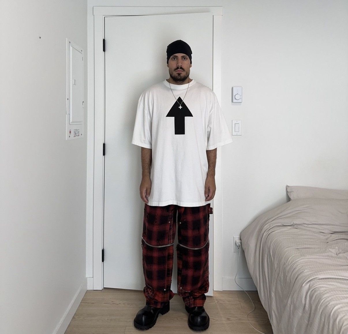 Balenciaga Arrow wifi oversized t shirt Size US XL / EU 56 / 4 - 8 Thumbnail