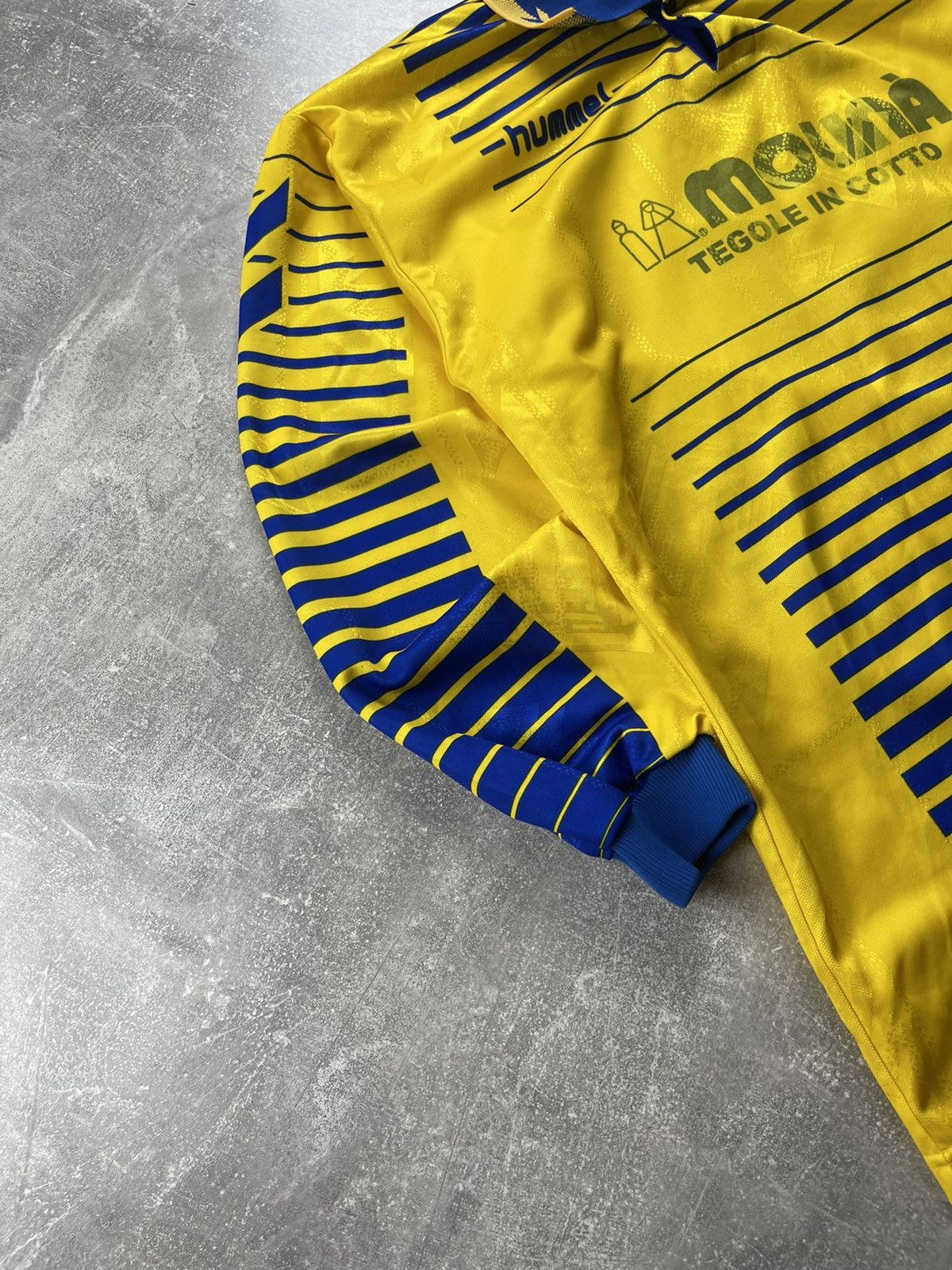 Hummel Vintage Hummel Football Jersey Yellow Long Sleeve 80s Retro Size US M / EU 48-50 / 2 - 3 Thumbnail