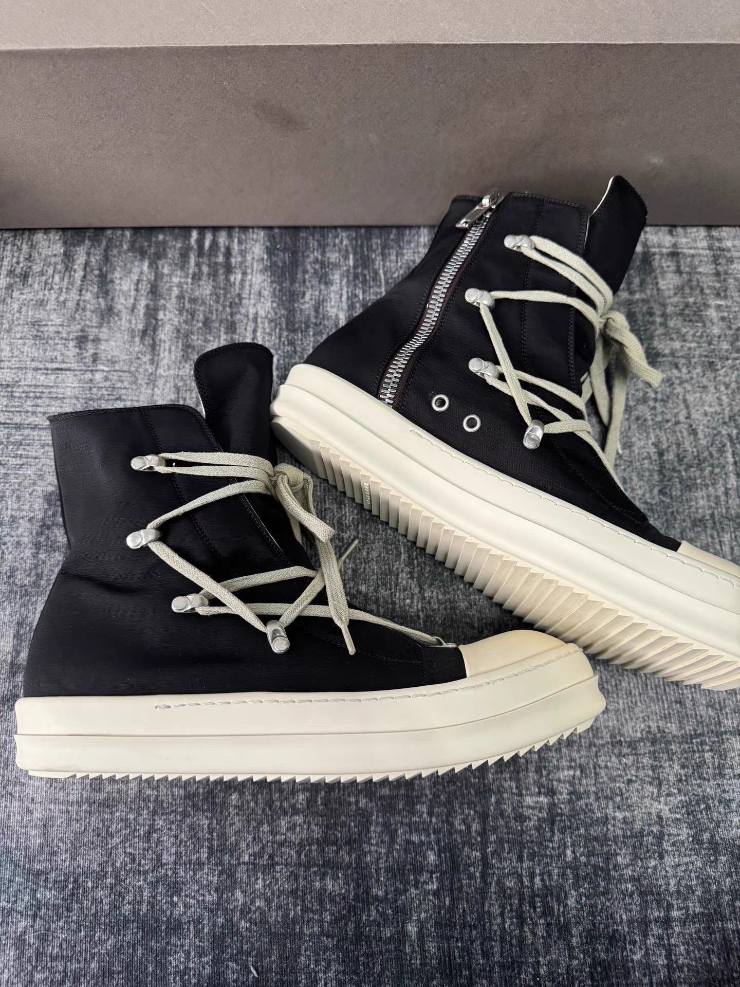 Rick Owens Rick Owens DRKSHDW Pentagram Lace Big Converse Sneakers Size US 9.5 / EU 42-43 - 3 Thumbnail