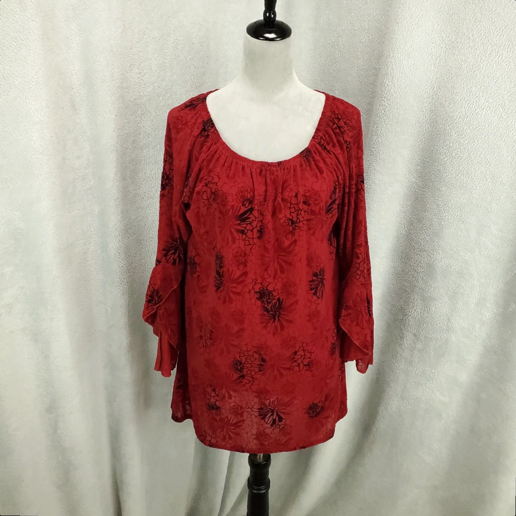 Vintage Calessa Blouse Women's M Red Floral Bell Sleeve Velvet Top Size M / US 6-8 / IT 42-44 - 2 Thumbnail