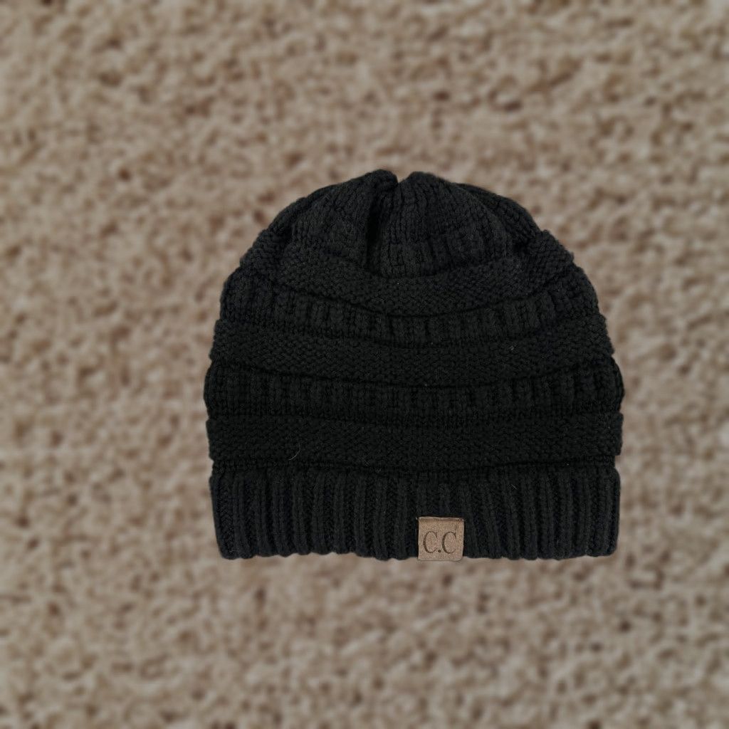 Vintage CC Beanie Toque Womens One Size Black 100% Acrylic Knit Ski Camping Warm Size ONE SIZE - 1 Thumbnail