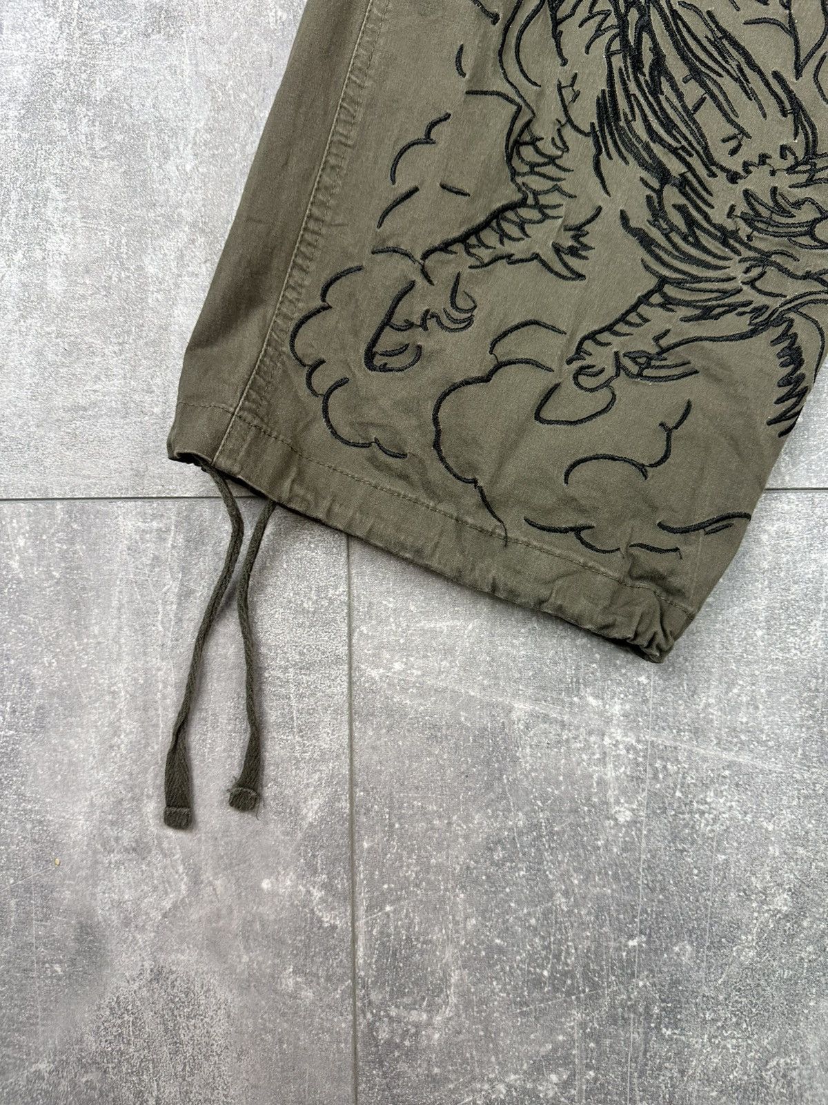 Ed Hardy Ed Hardy X Urban Outfitters Japanese Cargo Dragon Pants Size US 30 / EU 46 - 3 Thumbnail