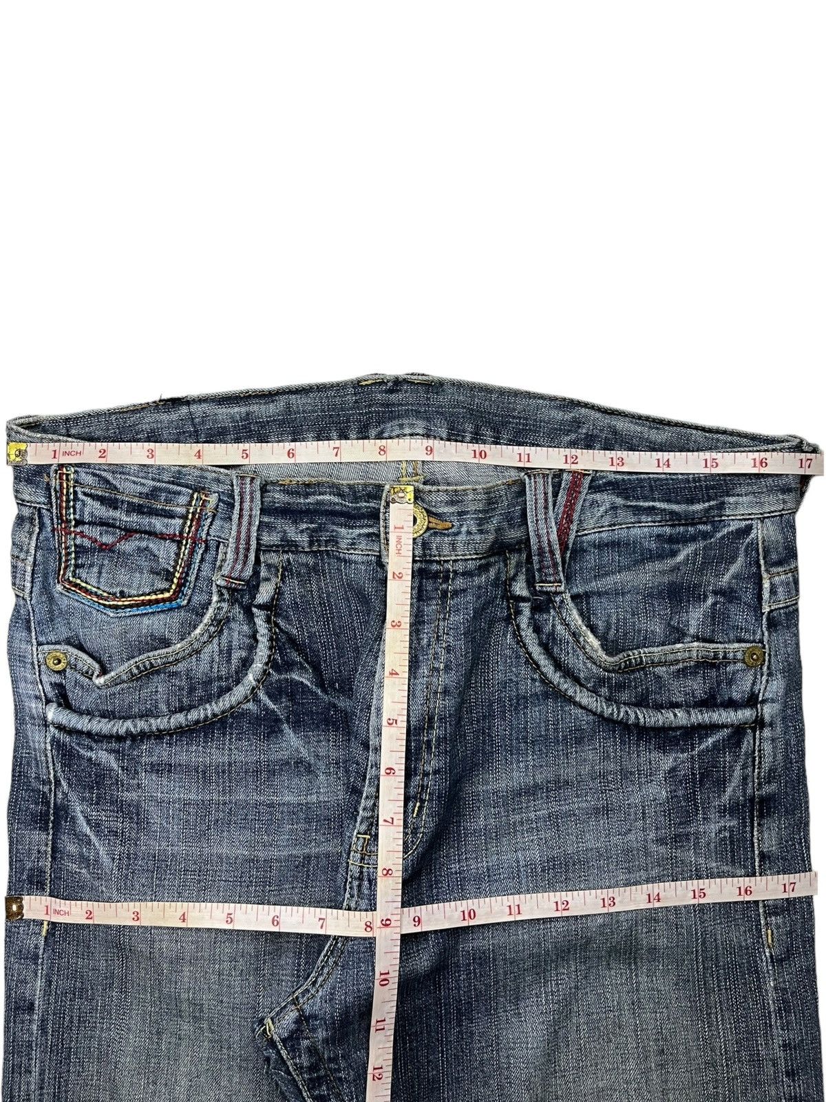 Japanese Brand Vintage Japanese Brand Buckle Back Distressed Loose Jeans Size US 34 / EU 50 - 11 Thumbnail