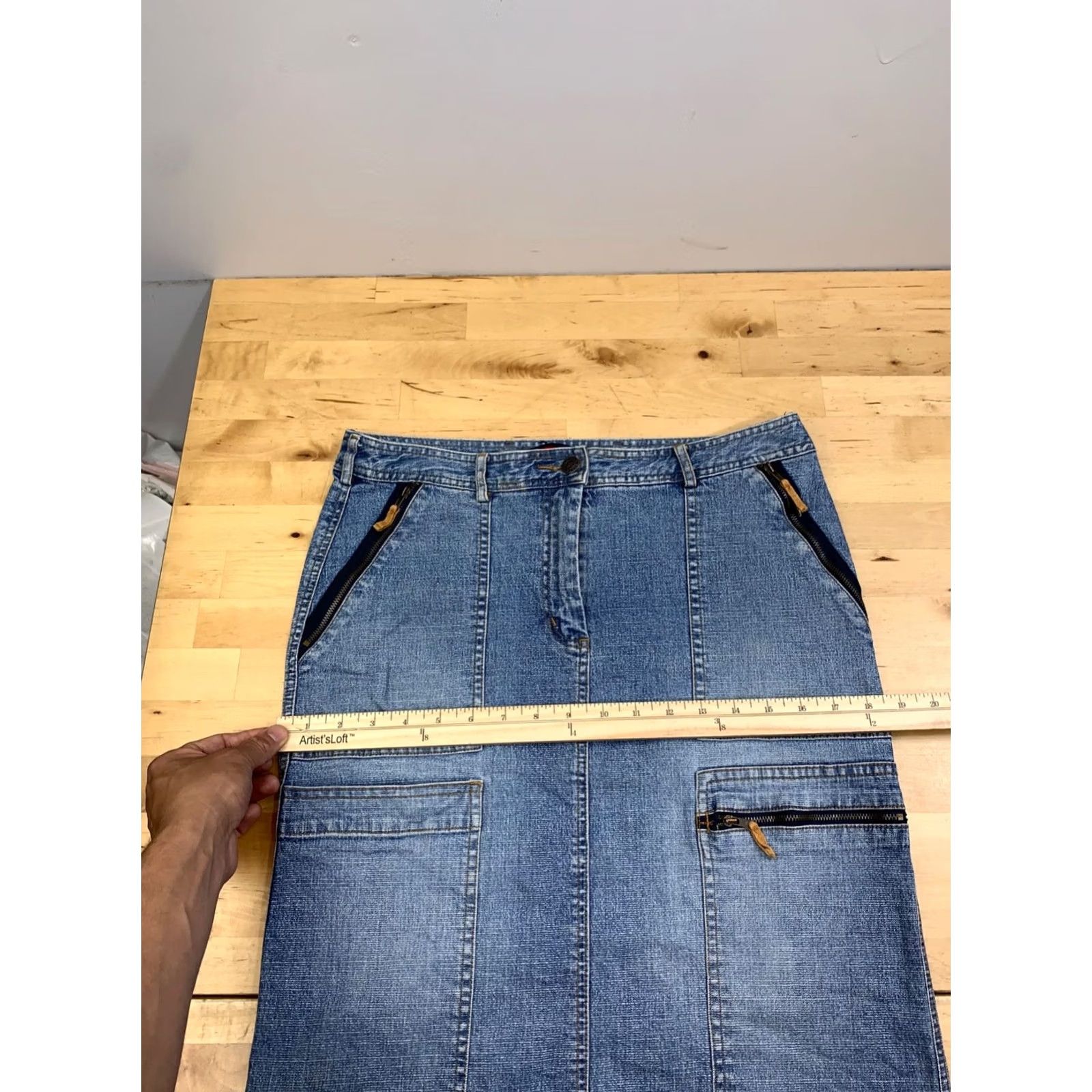 Bcbgmaxazria VINTAGE BCBGMAXAZRIA Denim Skirt Women 8 Blue Zippers Pockets Y2K 13215 Size 30" / US 8 / IT 44 - 6 Thumbnail