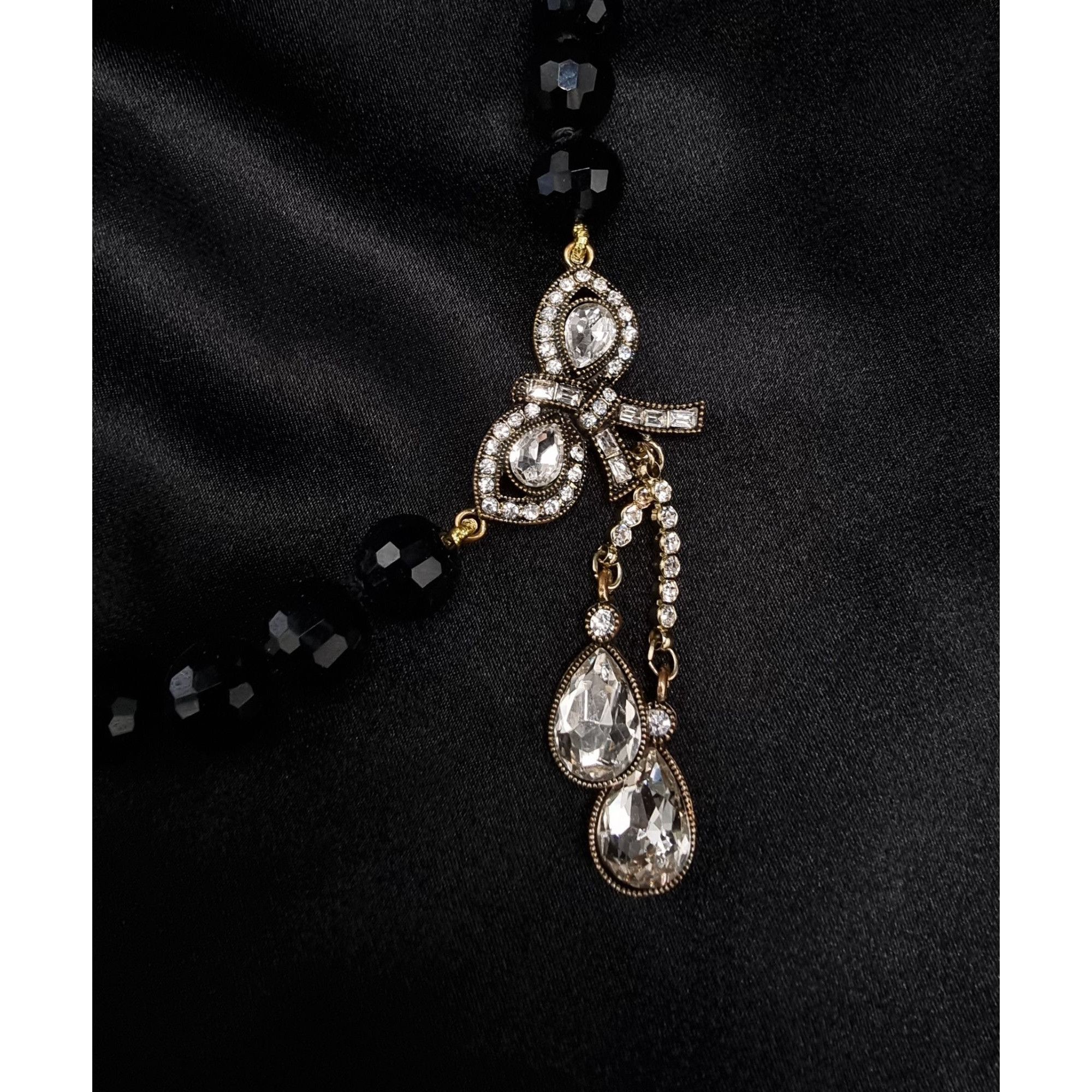 Vintage Heidi Daus Black Bead Necklace With Crystal Bow & Teardrop A Size ONE SIZE - 3 Thumbnail