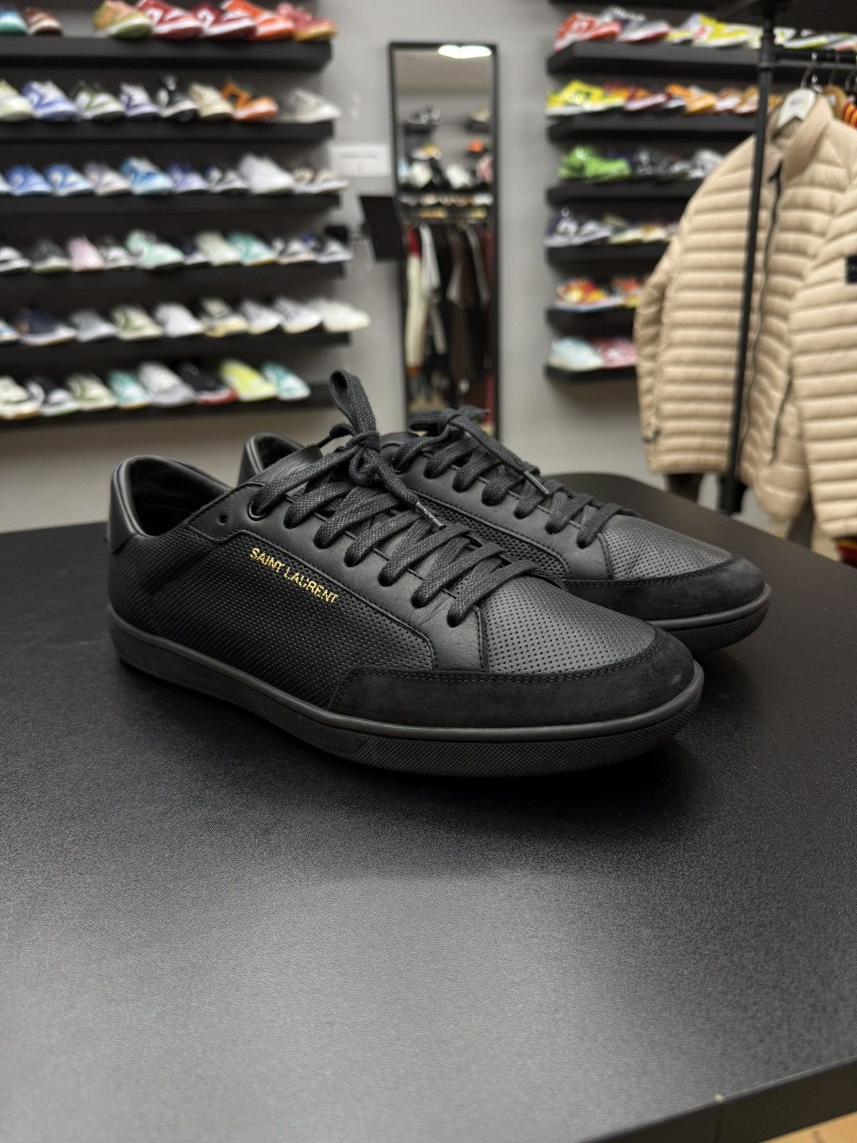 Saint Laurent Paris Saint Laurent Court Classic SL 10 Low Perforated Black 10 US Size US 10 / EU 43 - 5 Thumbnail