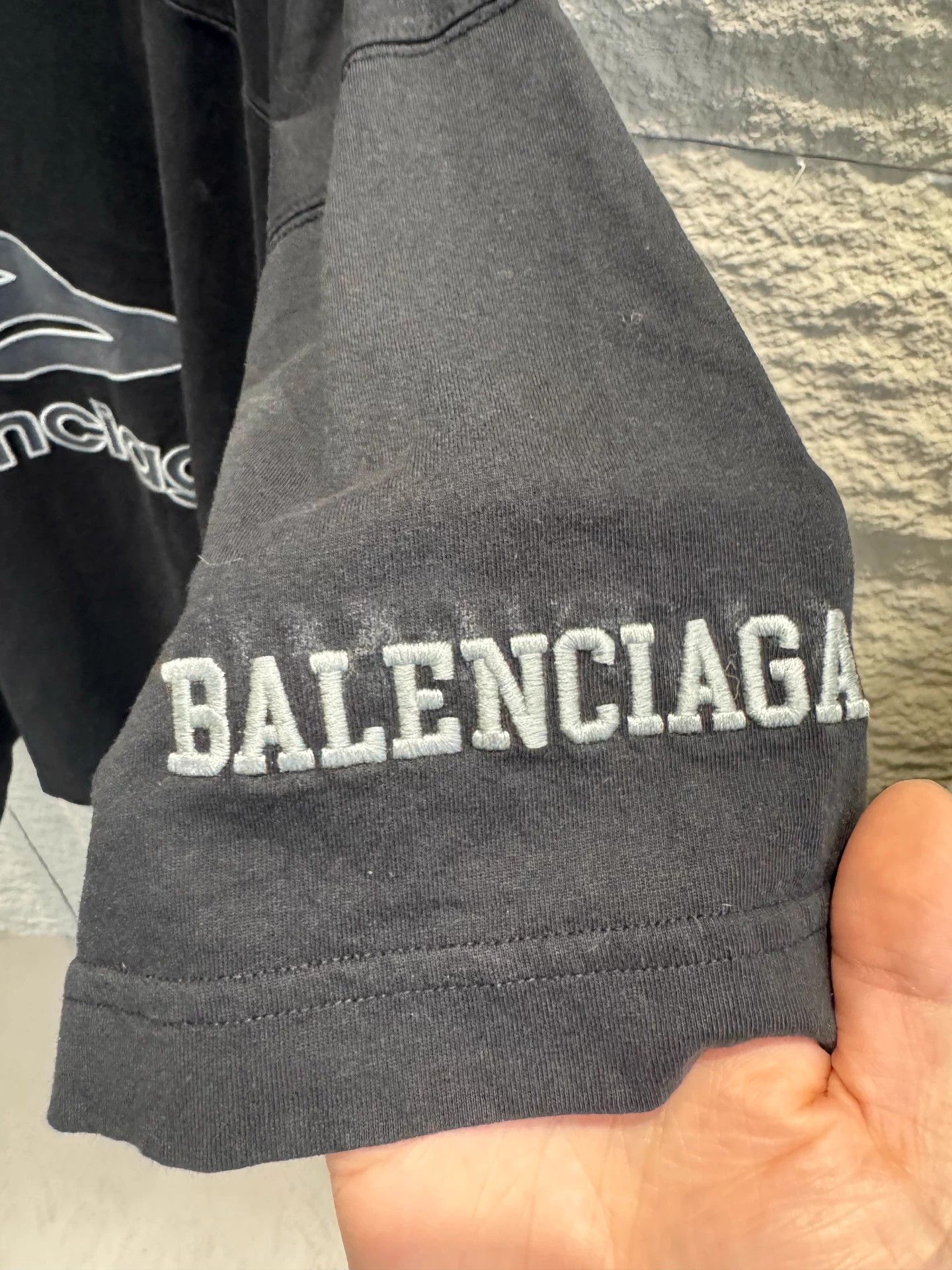 Balenciaga Balenciaga 25FW 3B Football V-neck SS Tee Black XL Size US XL / EU 56 / 4 - 3 Thumbnail