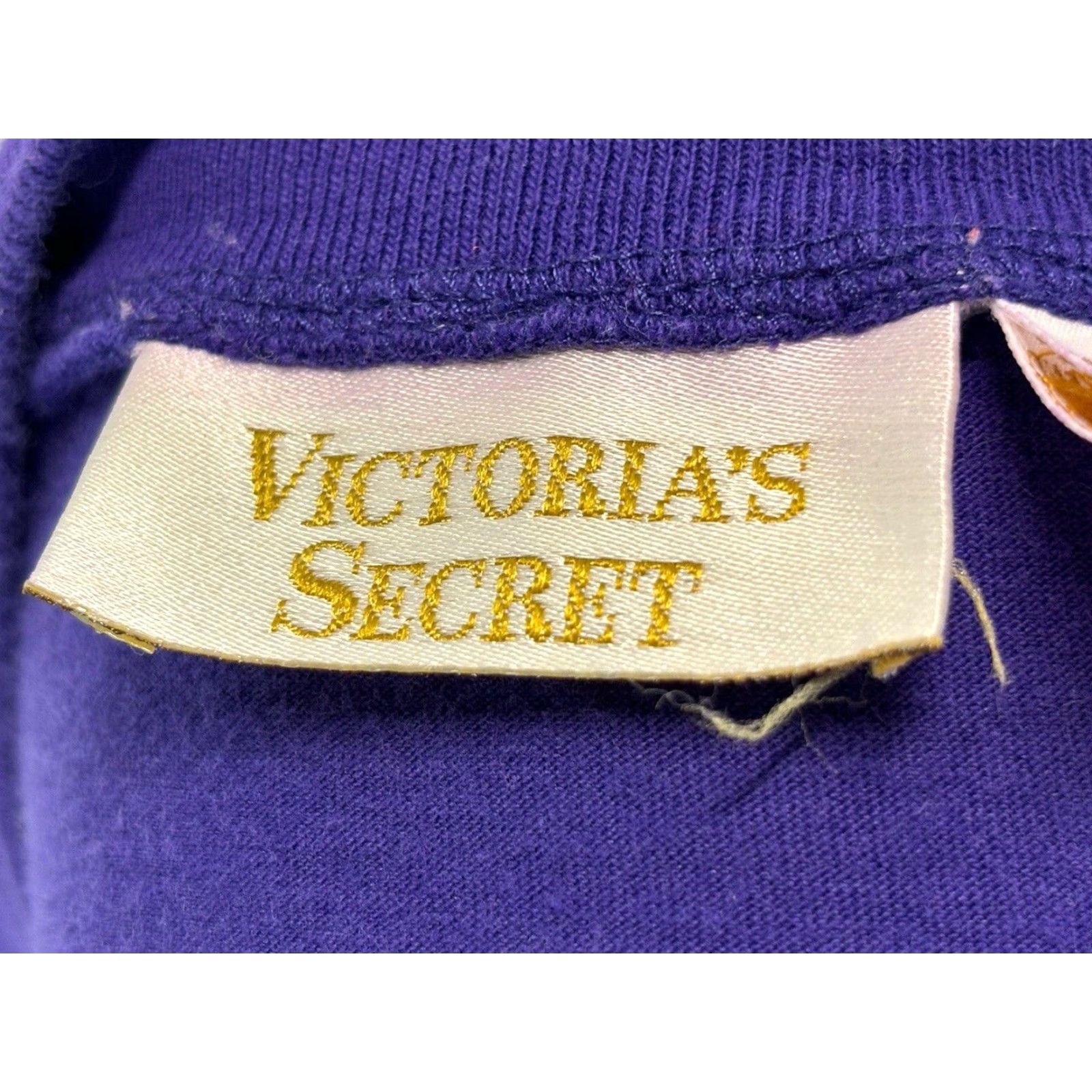 Victoria's Secret VINTAGE Victoria's Secret Purple Floral Embroidered Short Sleeve Sleep Shirt Small Women Size S / US 4 / IT 40 - 7 Thumbnail
