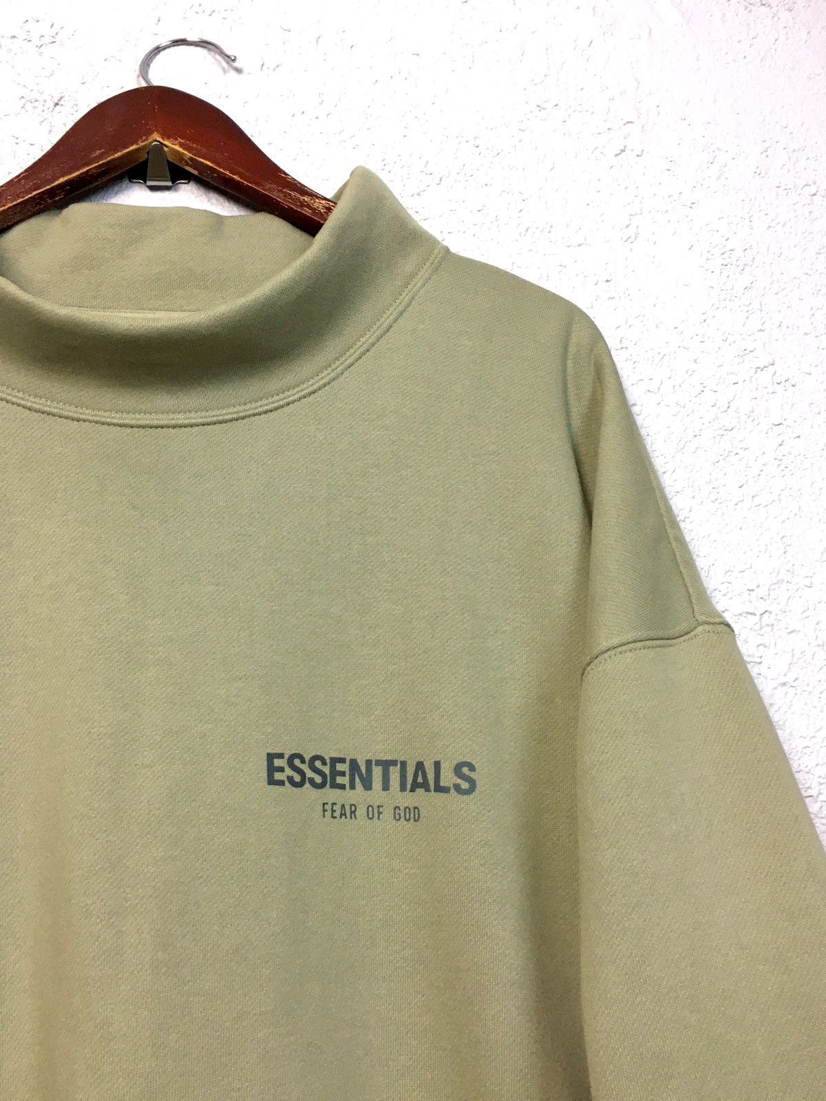 Fear of God crewneck FOG OF GOD ESSENTIALS Taupe Mock Neck Sweatshirt Size US XL / EU 56 / 4 - 3 Thumbnail
