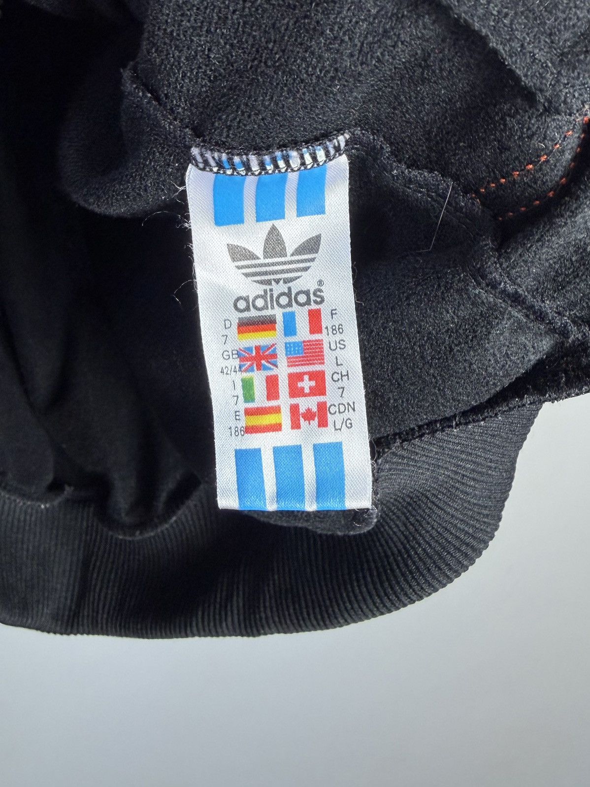 Adidas Adidas Vintage 90's Big Logo Zipped Rare Sweatshirt Size US L / EU 52-54 / 3 - 5 Thumbnail