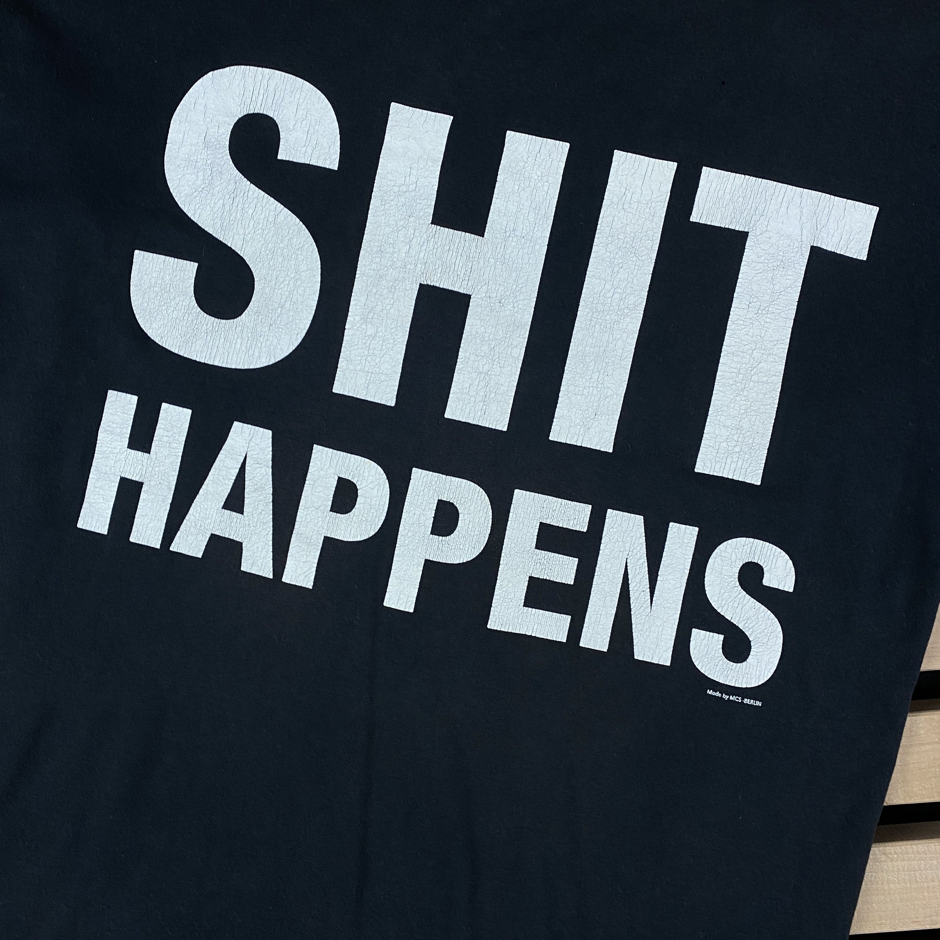 Vintage Mens Vintage T-Shirt Shit Happens Mode by MCS-Berlin Size XL Size US XL / EU 56 / 4 - 8 Thumbnail