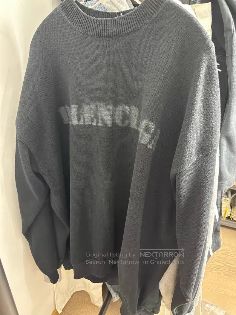 Balenciaga Balenciaga Fuzzy Lettering Sweater Size US XS / EU 42 / 0 - 1 Thumbnail
