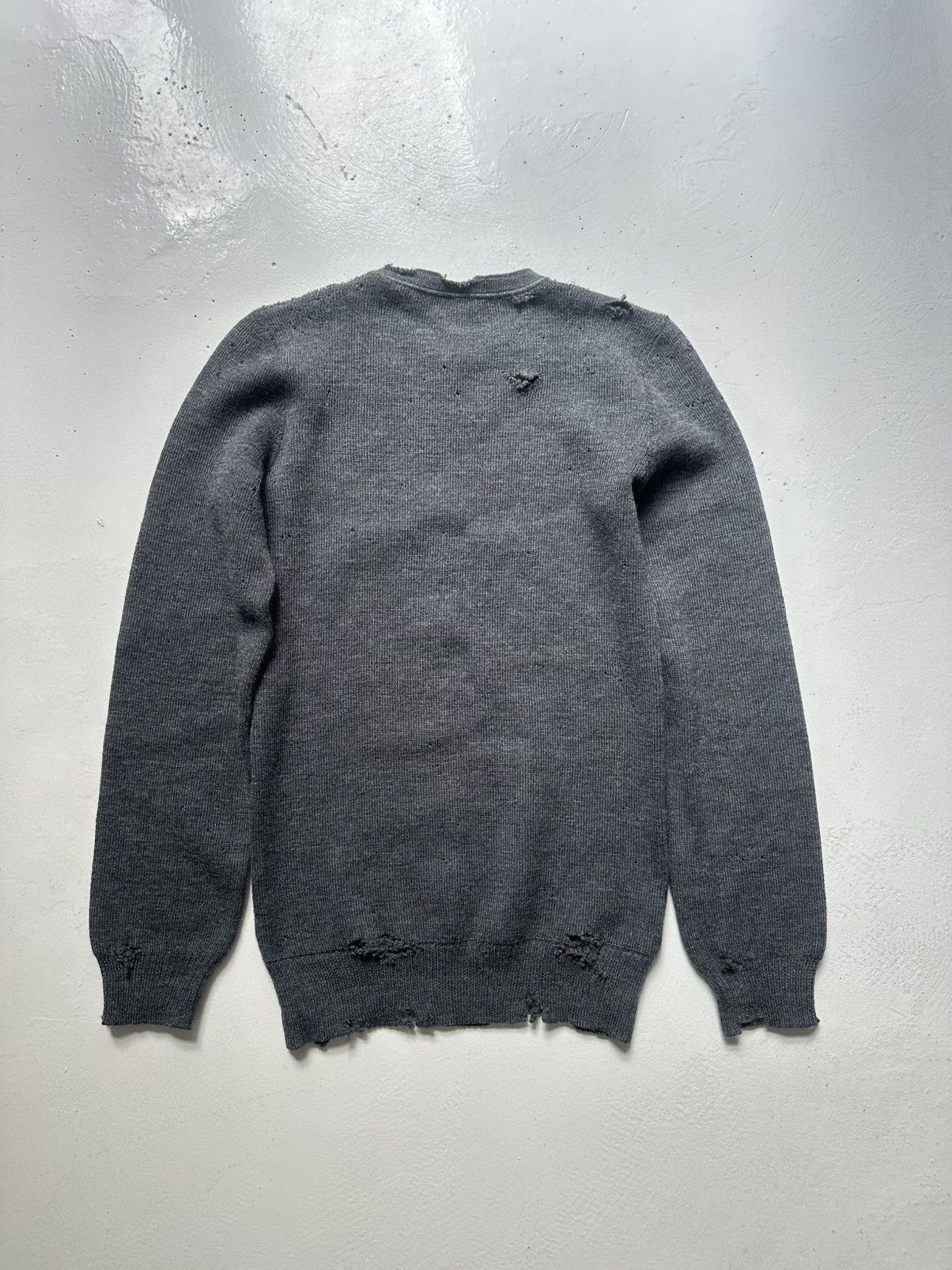 Balenciaga Distressed knit fitted sweater Size US XL / EU 56 / 4 - 2 Thumbnail