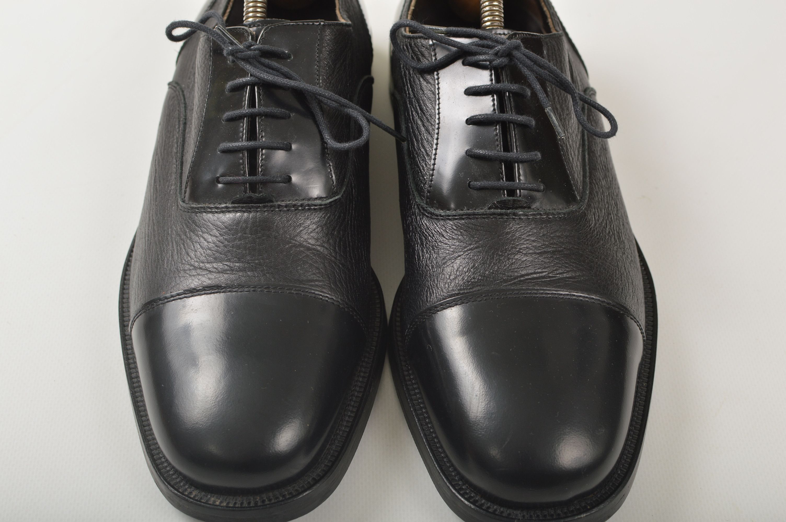 Loake Loake Bibury Combined Leather Black Oxford Shoes Size US 9 / EU 42 - 2 Thumbnail