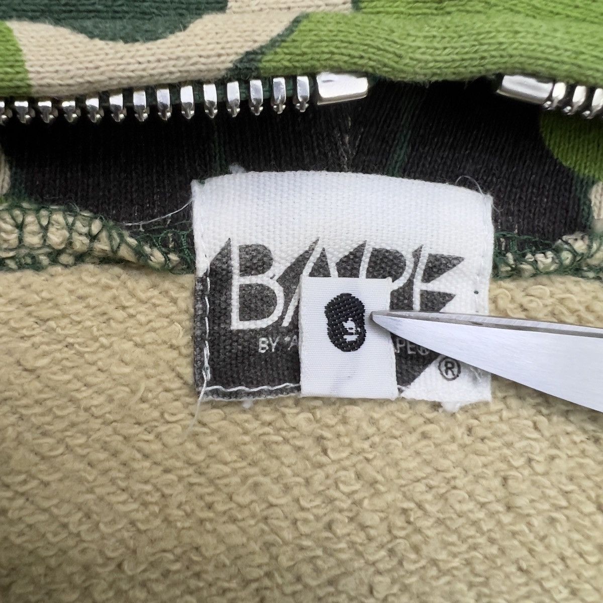 Bape Bape Camo Green Full Zip Up Hoodie Size US L / EU 52-54 / 3 - 9 Thumbnail