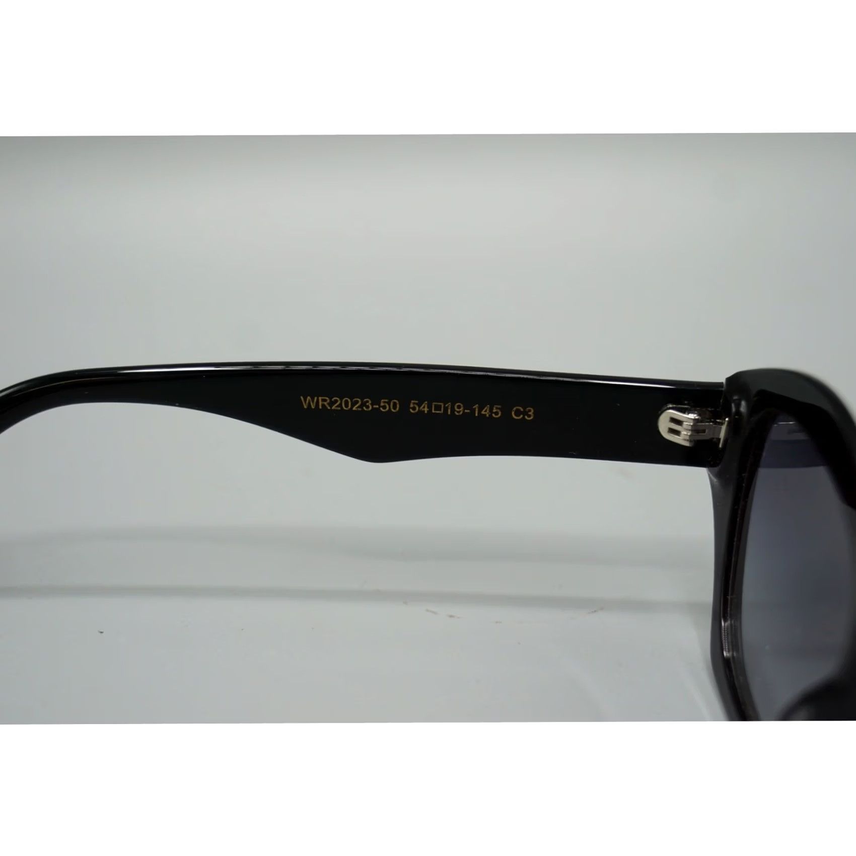 Vintage Yussimi WR2023-50 C3 Geometric Butterfly Cat-Eye Sunglasses Gray Gradient Lens Black Gloss Size ONE SIZE - 8 Thumbnail
