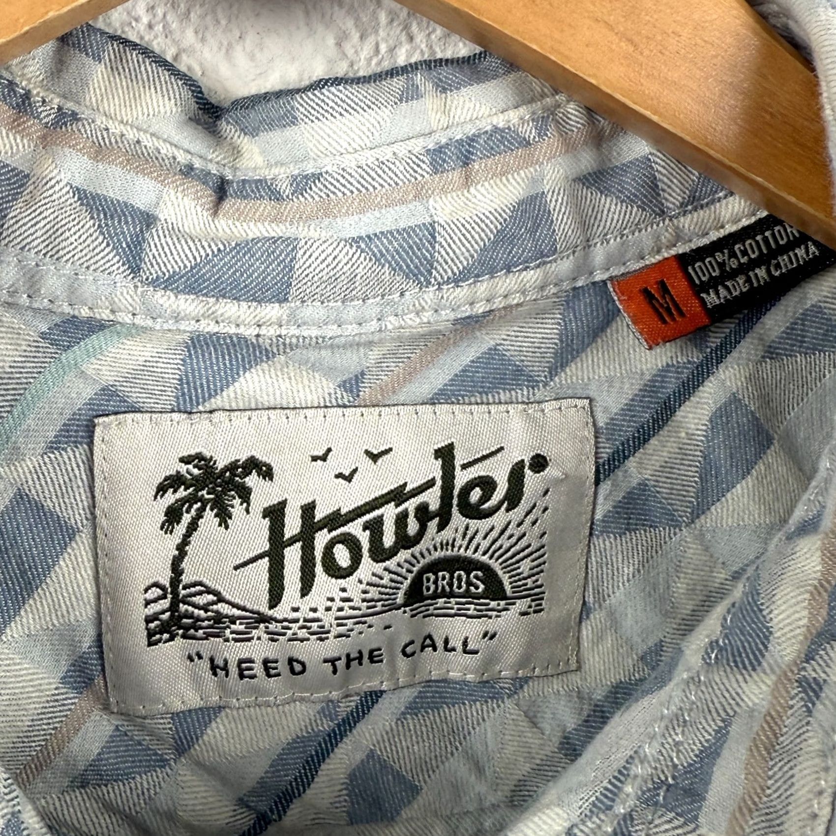 Howler Brothers Howler Brothers Shirt Mens M Preppy 100% Cotton Button Up Short Sleeve Blue Geometric Pattern Regular Fit 46 Chest Adult Men Size US M / EU 48-50 / 2 - 7 Thumbnail
