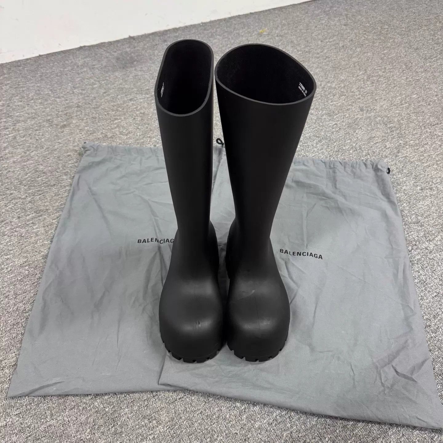 Balenciaga Balenciaga Black Rubber Platform Tall Rain Boots Hype Y2K Size US 6.5 / IT 36.5 - 1 Thumbnail